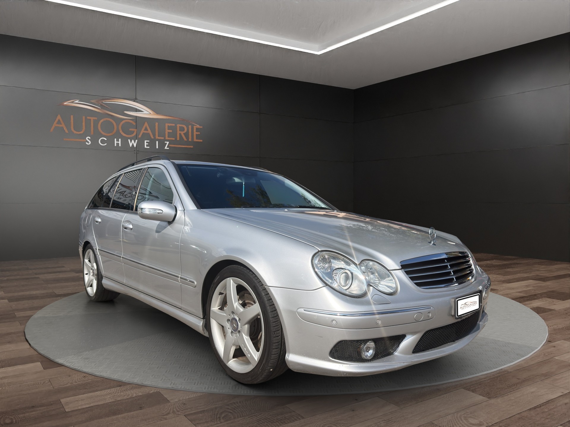 MERCEDES-BENZ C 55 AMG Automatic | CH | Nur 595 Stück gebaut | MFK 08/25 | CarPlay Alpine | Rück-Kamera | DashCam | ORIGINALZUSTAND |-image-6