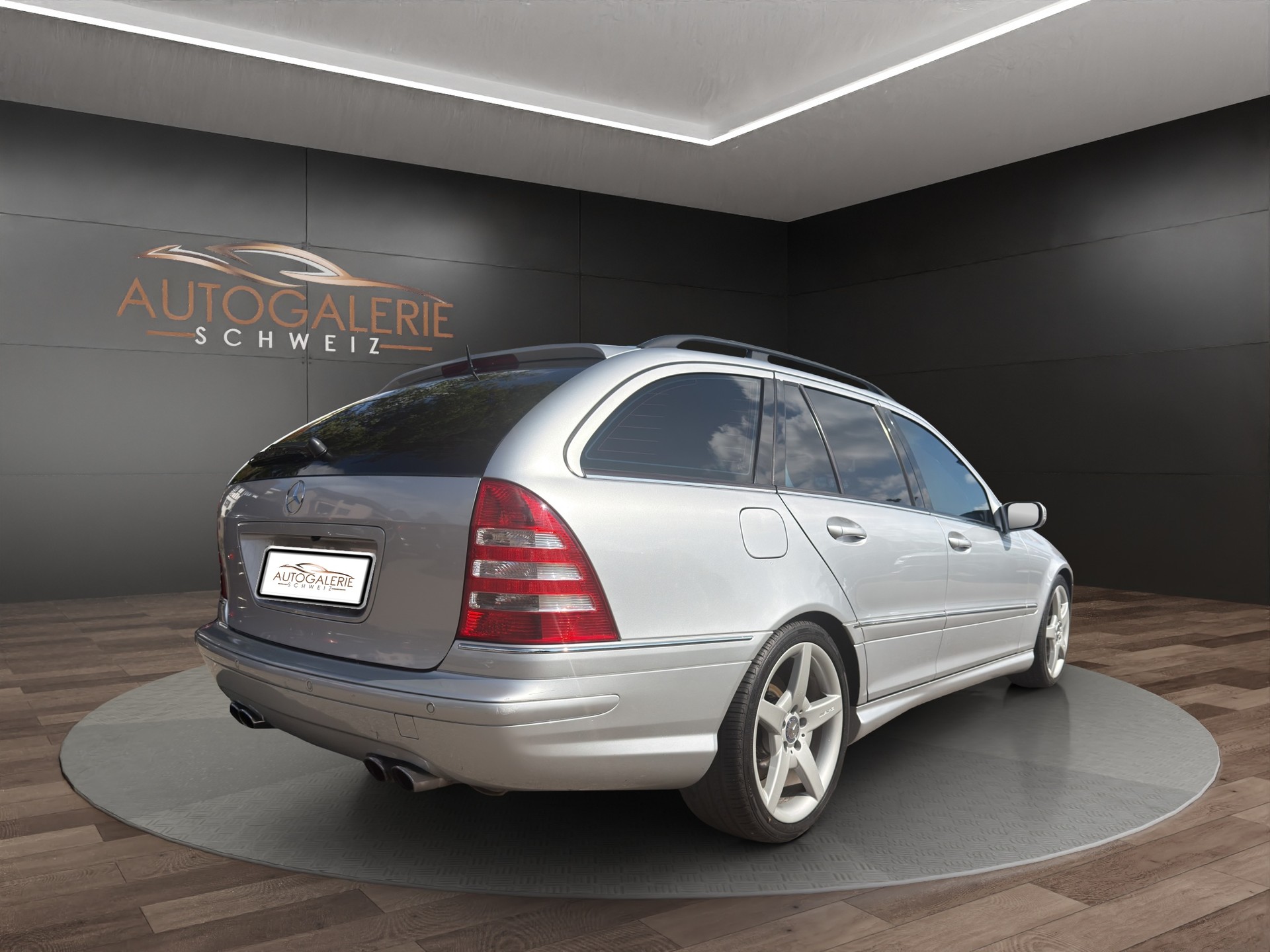 MERCEDES-BENZ C 55 AMG Automatic | CH | Nur 595 Stück gebaut | MFK 08/25 | CarPlay Alpine | Rück-Kamera | DashCam | ORIGINALZUSTAND |-image-4
