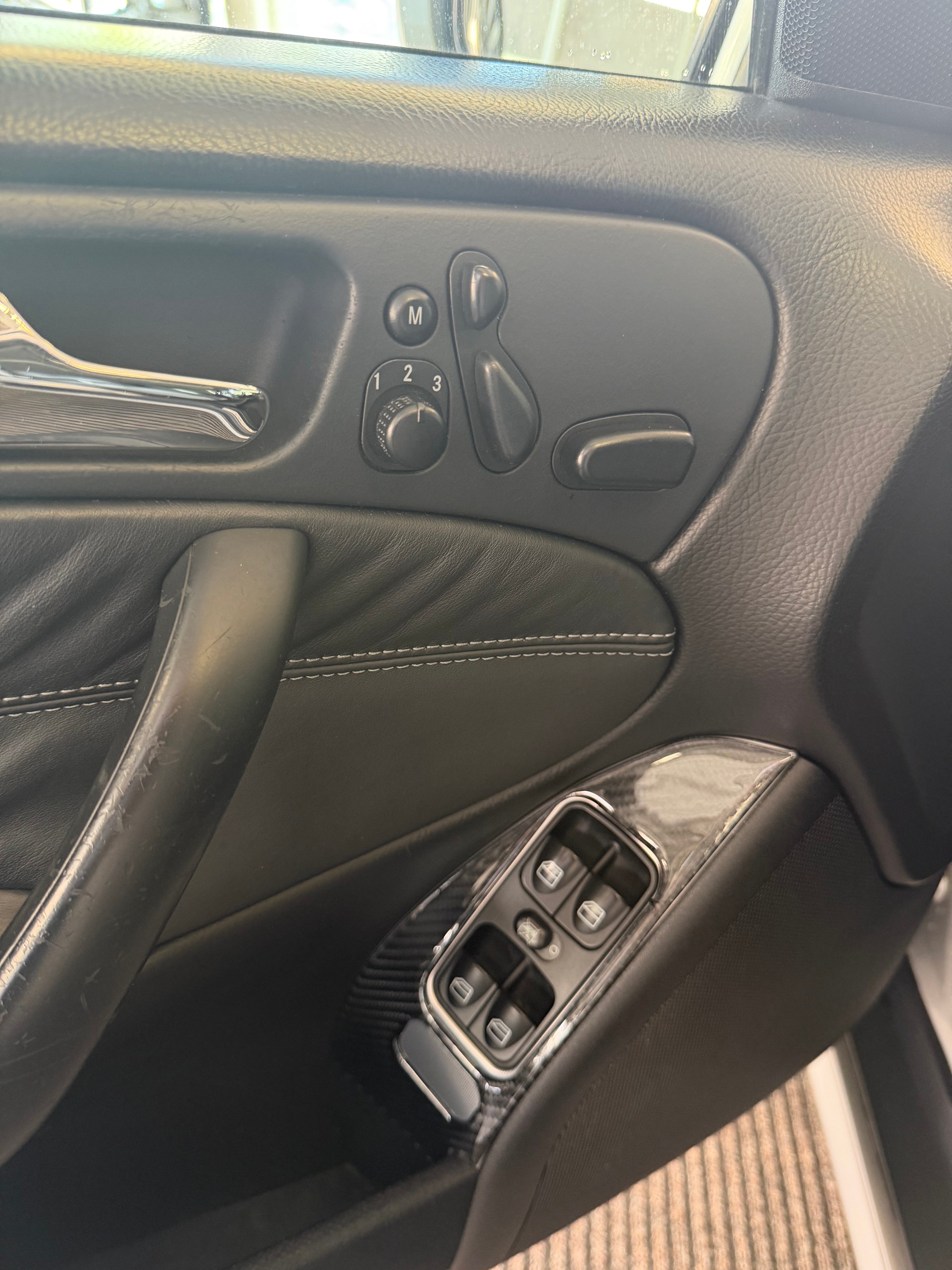 MERCEDES-BENZ C 55 AMG Automatic | CH | Nur 595 Stück gebaut | MFK 08/25 | CarPlay Alpine | Rück-Kamera | DashCam | ORIGINALZUSTAND |-image-12