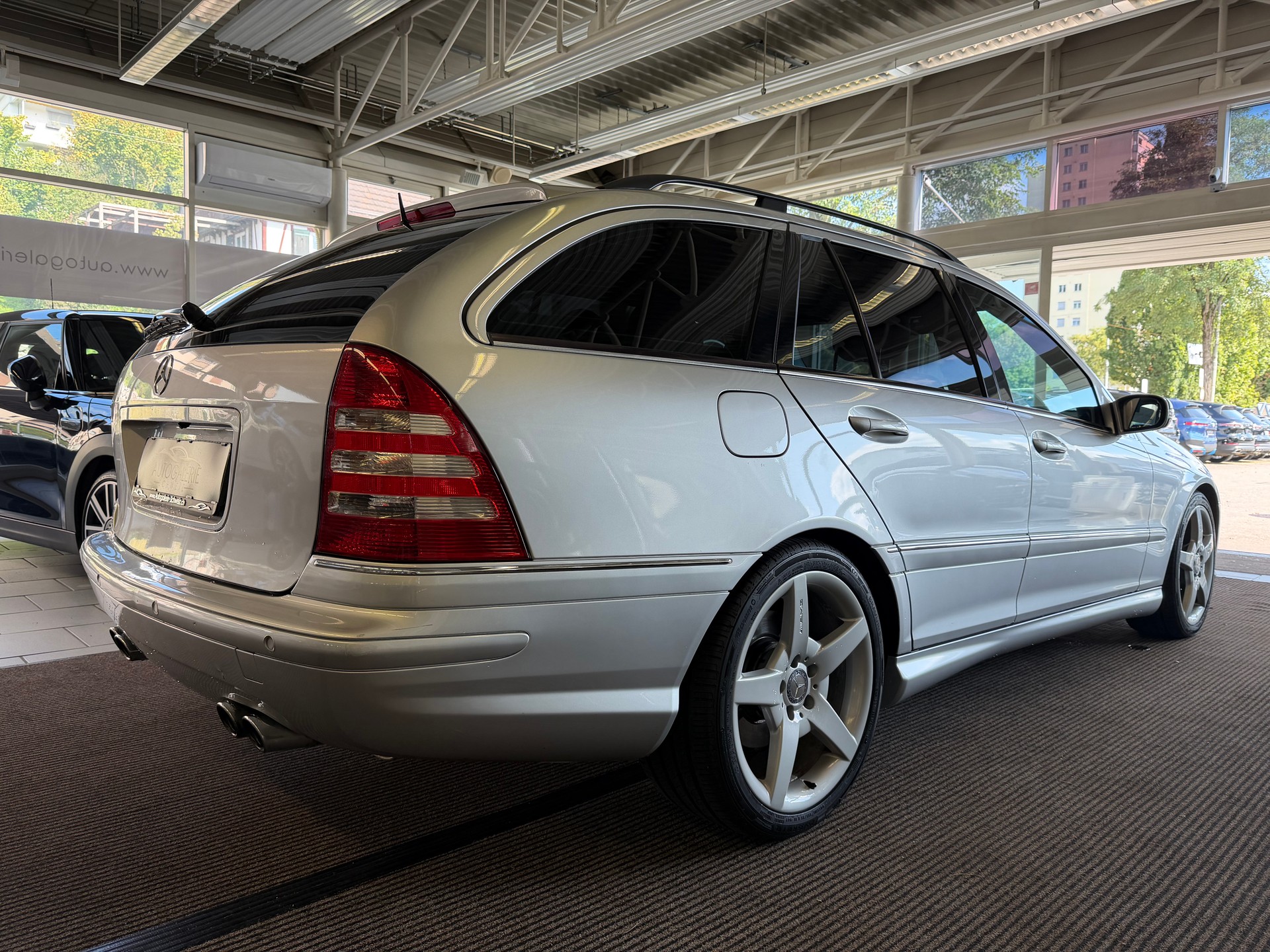 MERCEDES-BENZ C 55 AMG Automatic | CH | Nur 595 Stück gebaut | MFK 08/25 | CarPlay Alpine | Rück-Kamera | DashCam | ORIGINALZUSTAND |-image-29