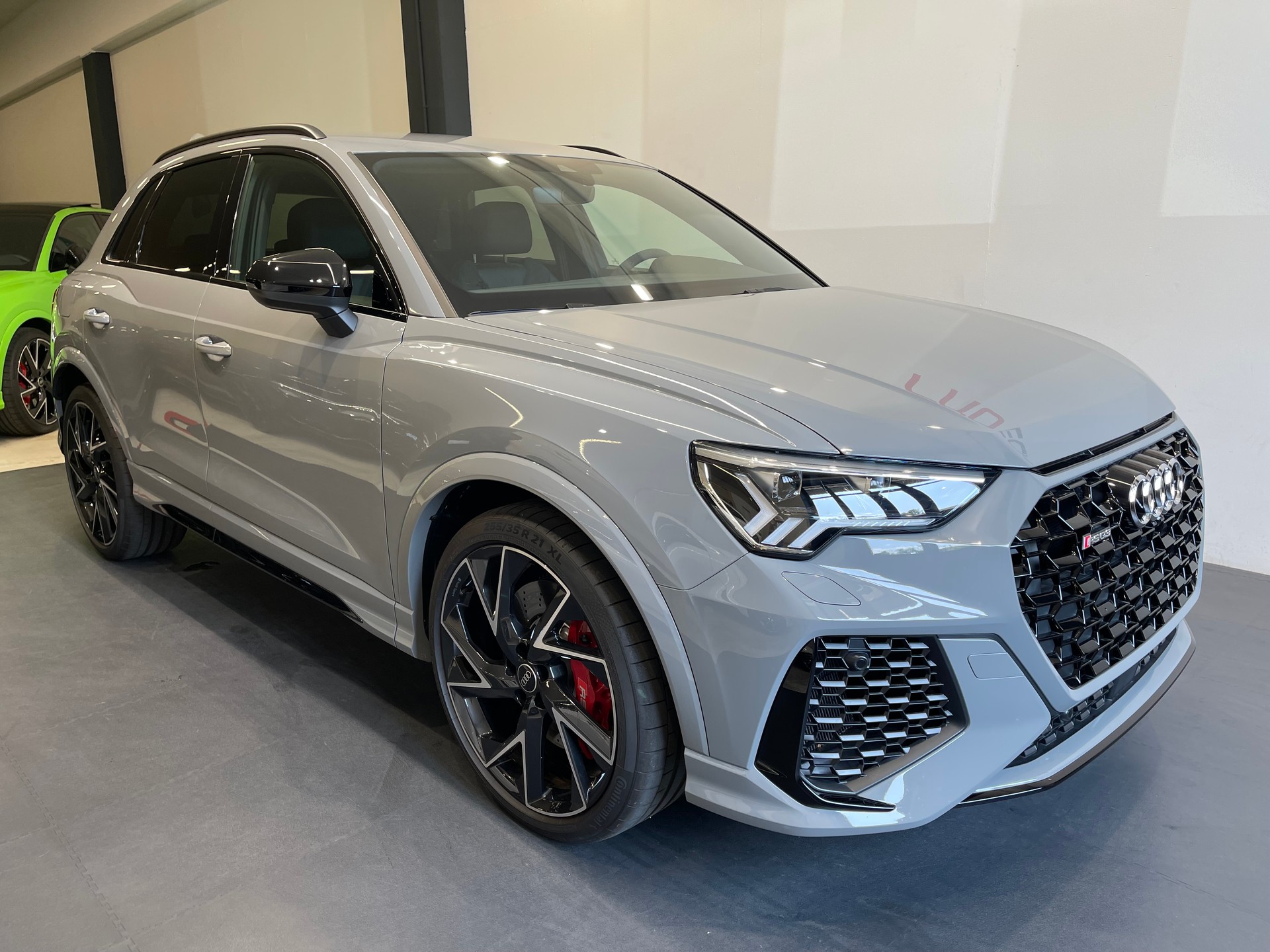 AUDI RS Q3 2.5 TFSI quattro S tronic *NARDO*-showroom-element-3