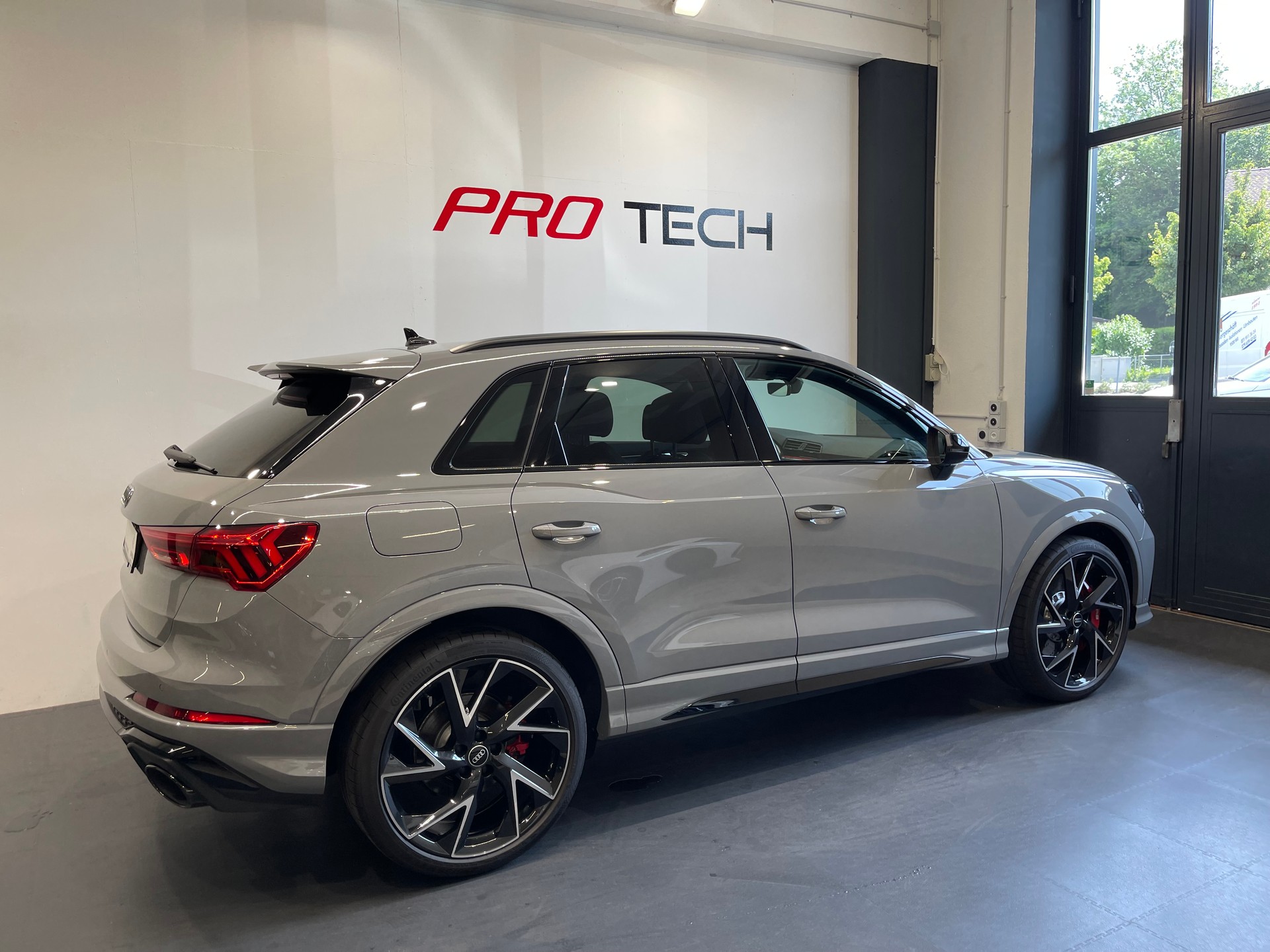 AUDI RS Q3 2.5 TFSI quattro S tronic *NARDO*-image-7