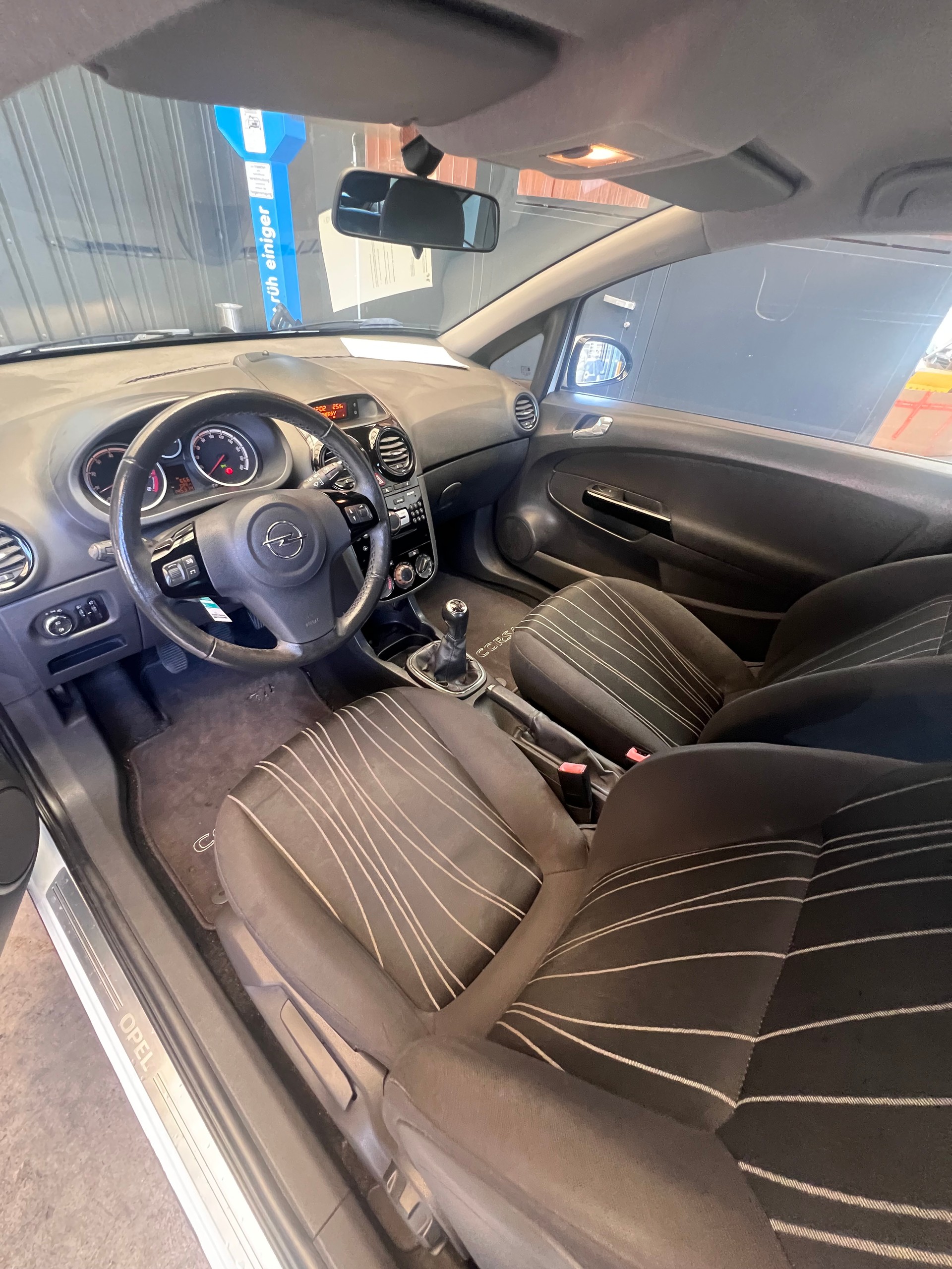 OPEL Corsa 1.4 TP Sport OPC Line-image-7