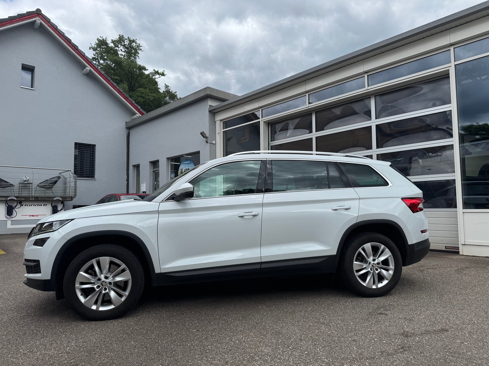 SKODA Kodiaq 2.0 TSI Ambition DSG 4x4-image-3