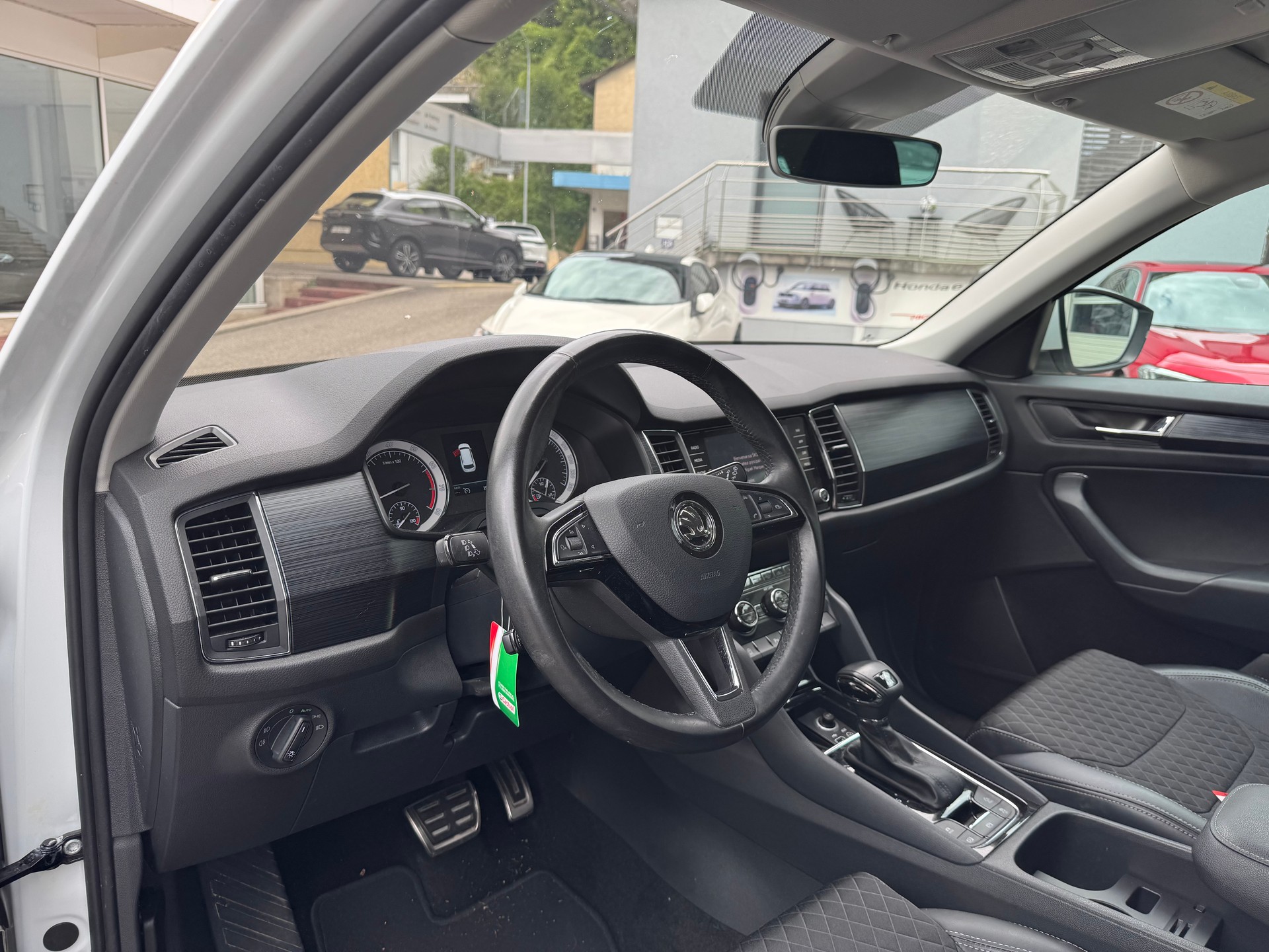 SKODA Kodiaq 2.0 TSI Ambition DSG 4x4-image-12