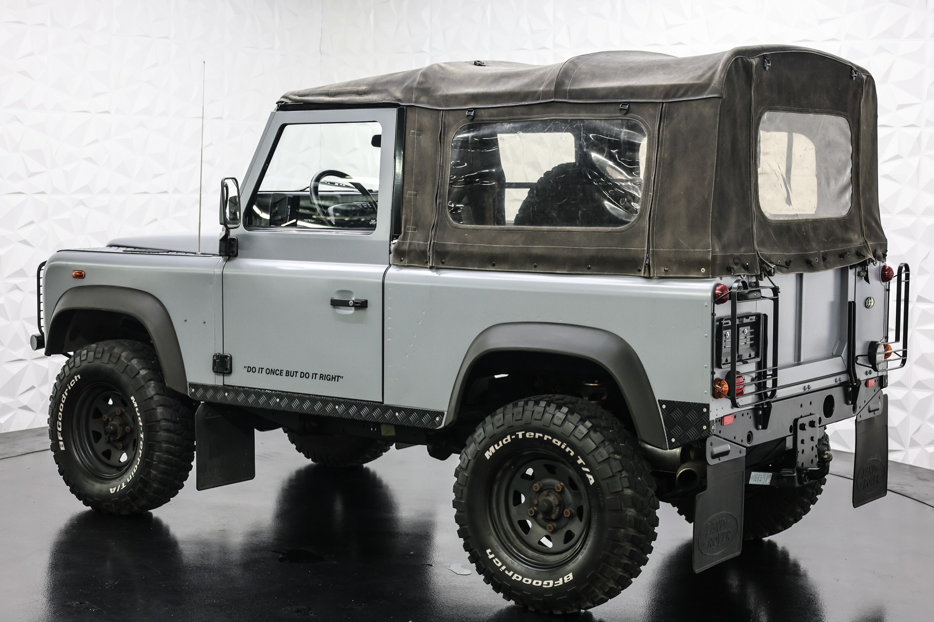 LAND ROVER Defender 90 TD5-image-8