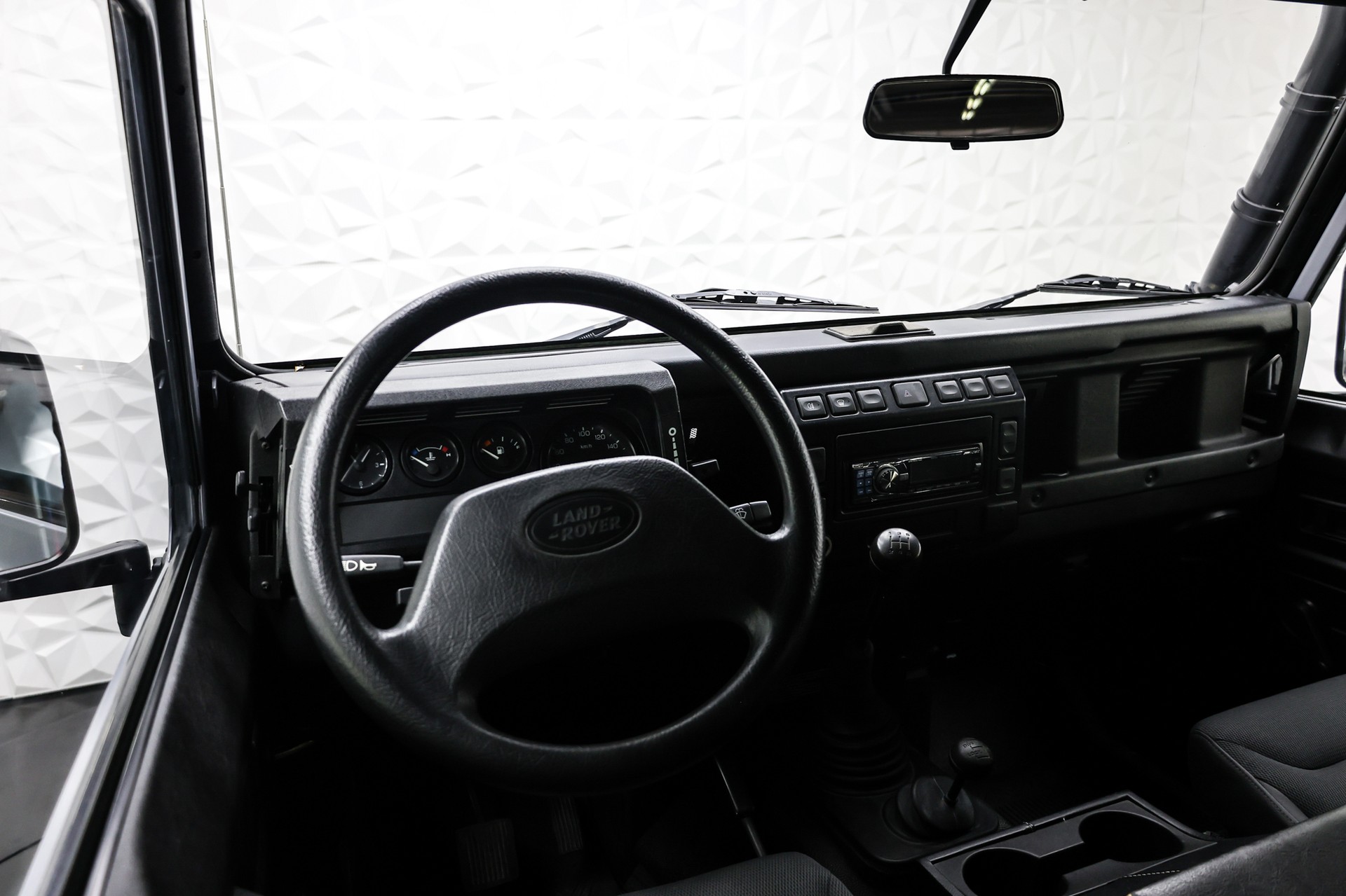 LAND ROVER Defender 90 TD5-image-14
