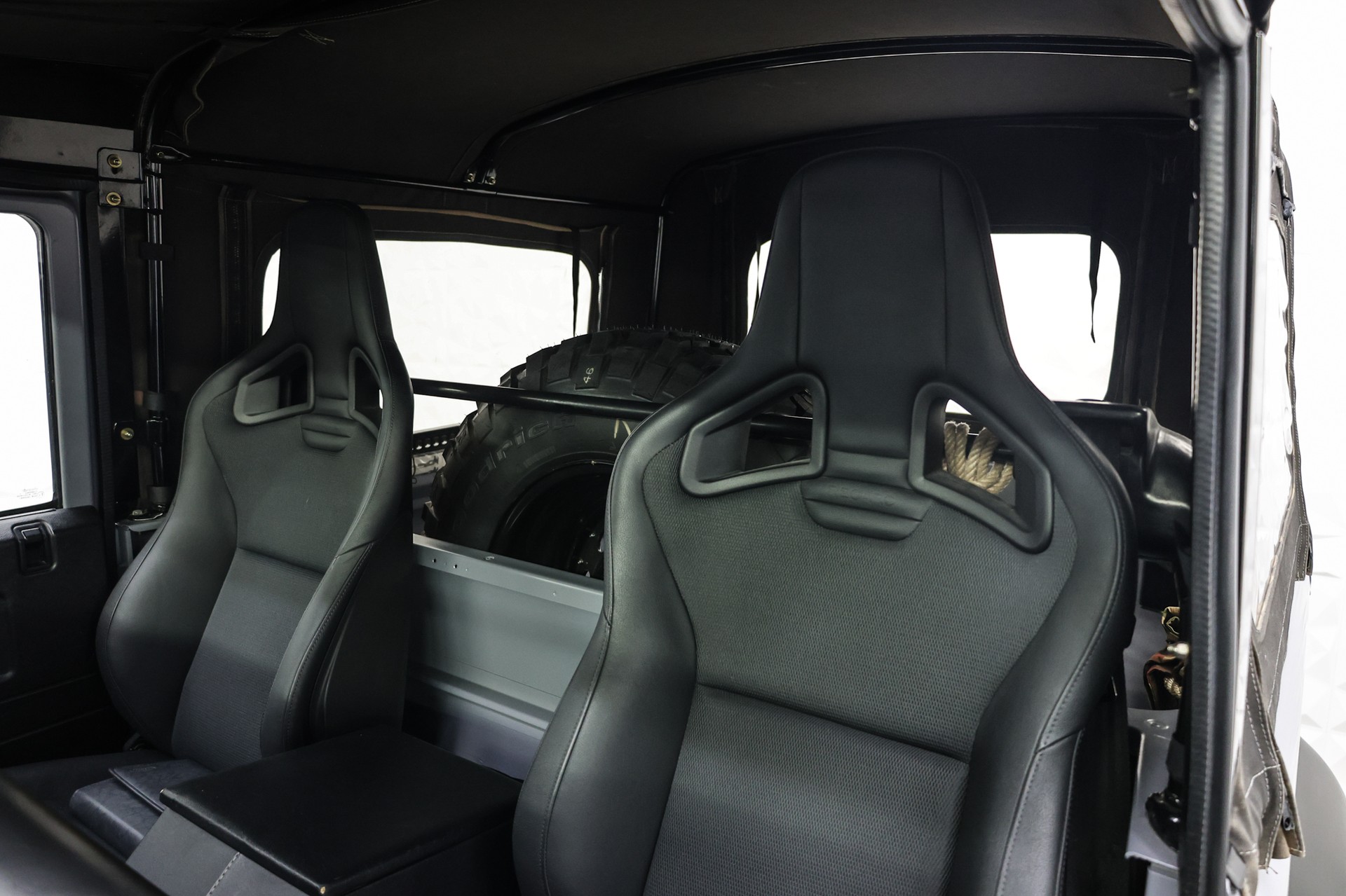LAND ROVER Defender 90 TD5-image-17