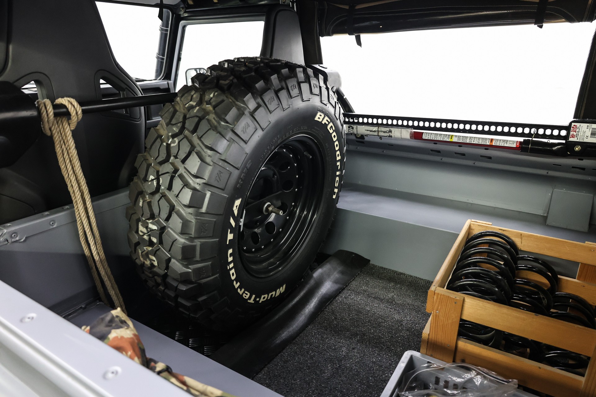 LAND ROVER Defender 90 TD5-image-22