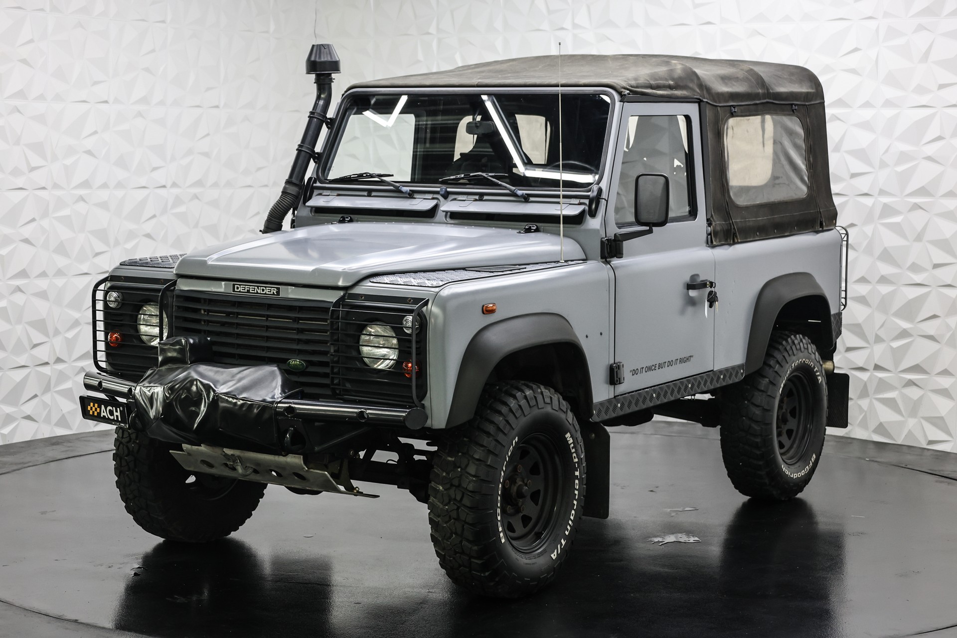 LAND ROVER Defender 90 TD5-image-2