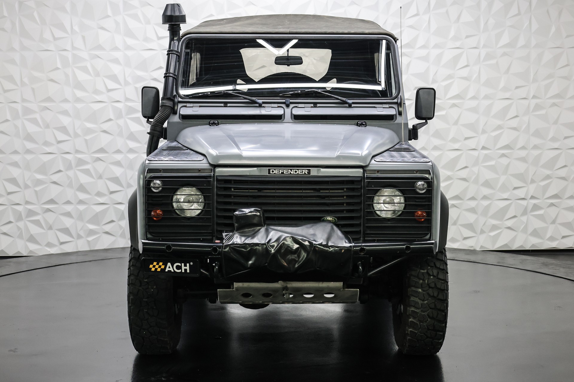 LAND ROVER Defender 90 TD5-image-1