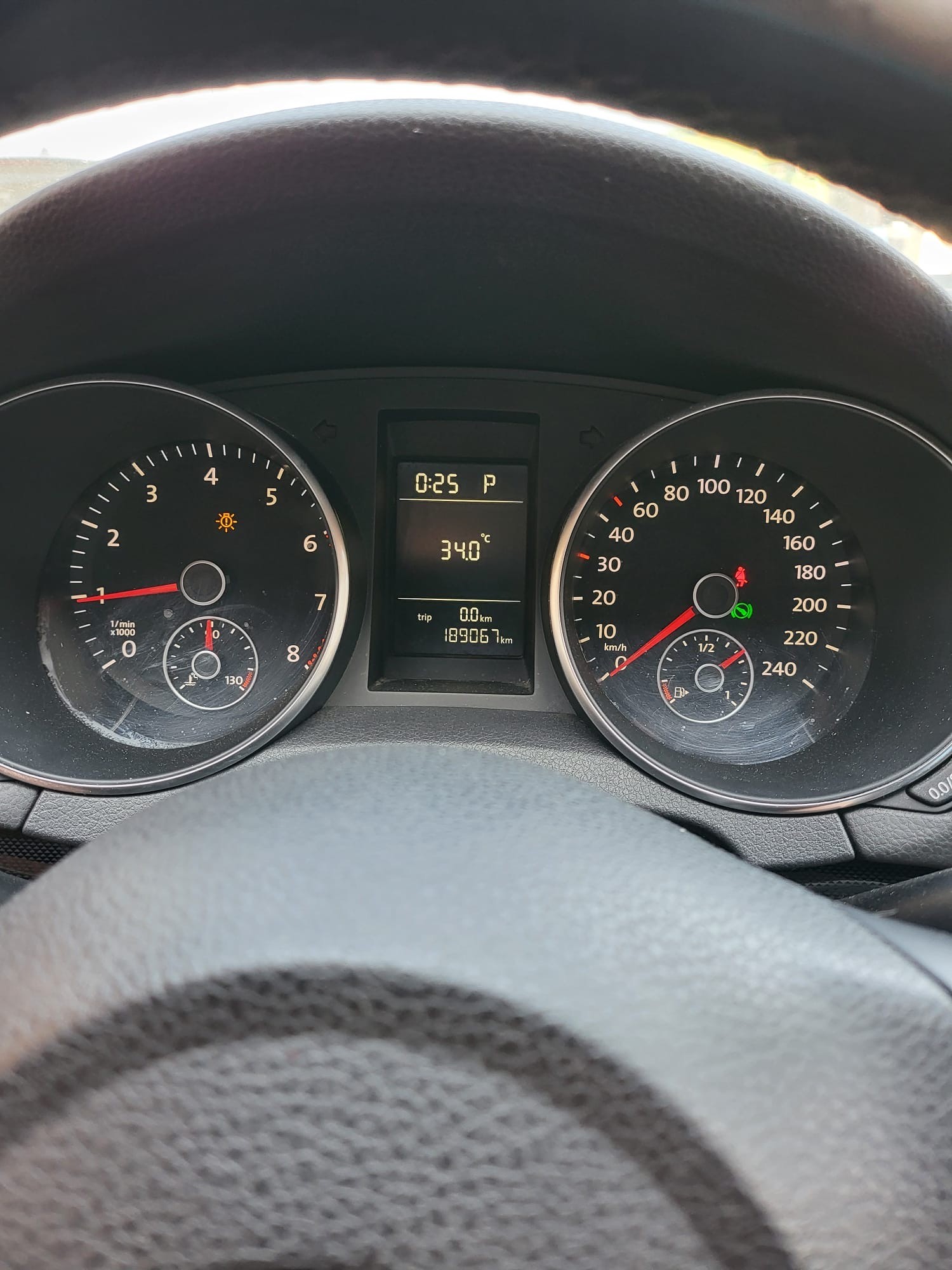 VW GOLF-image-4