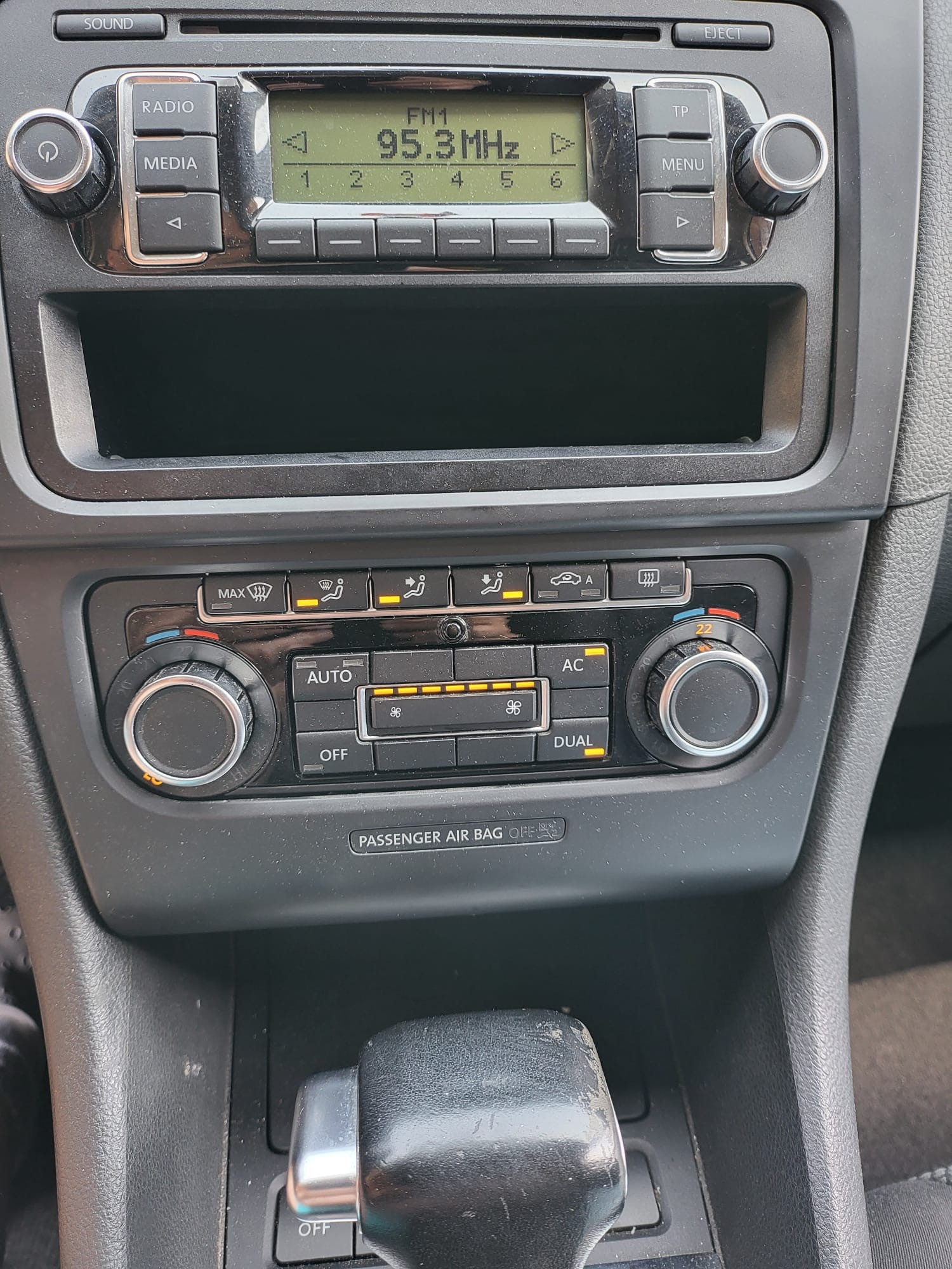 VW GOLF-image-5