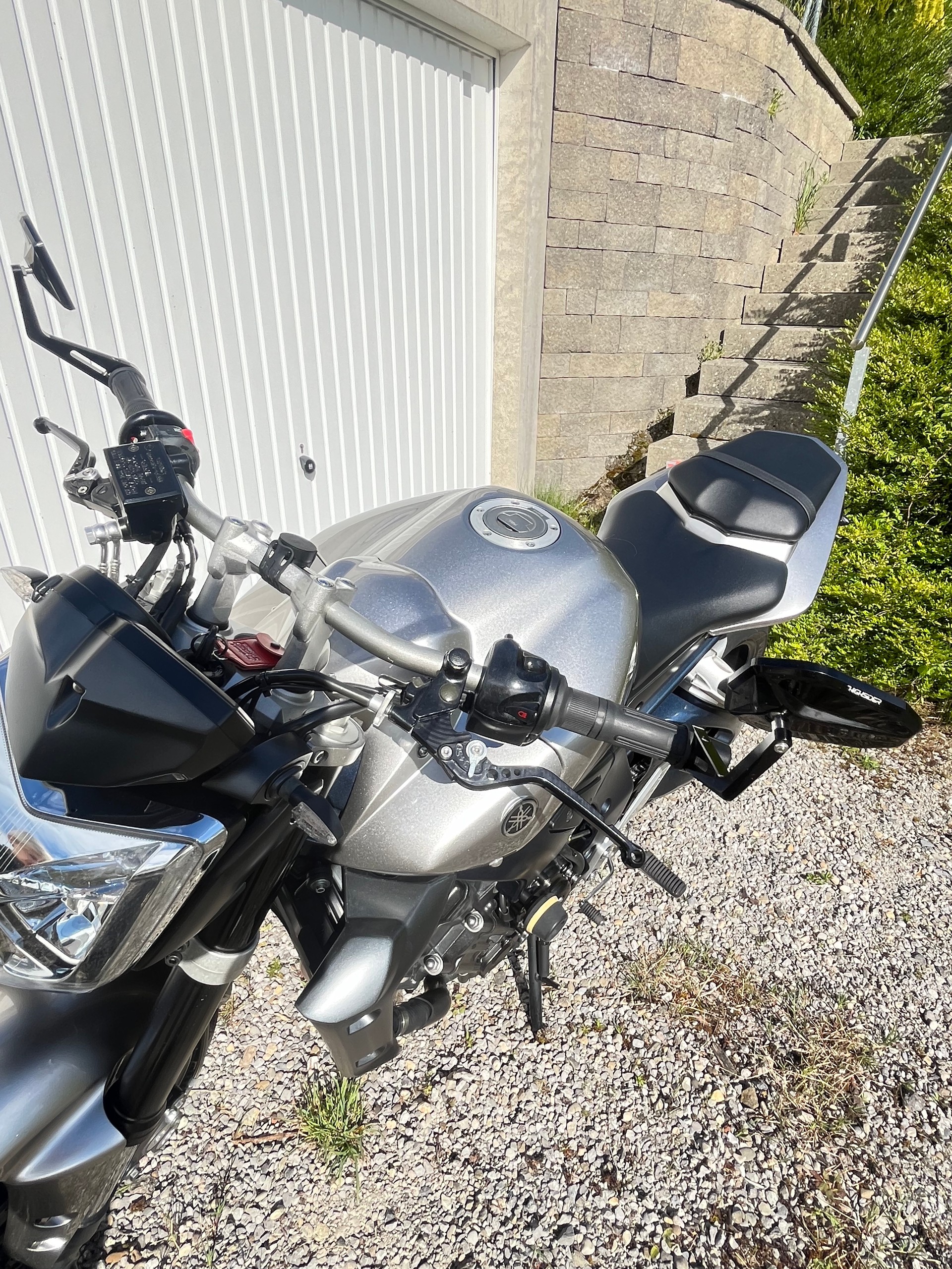 YAMAHA FZ1-image-3