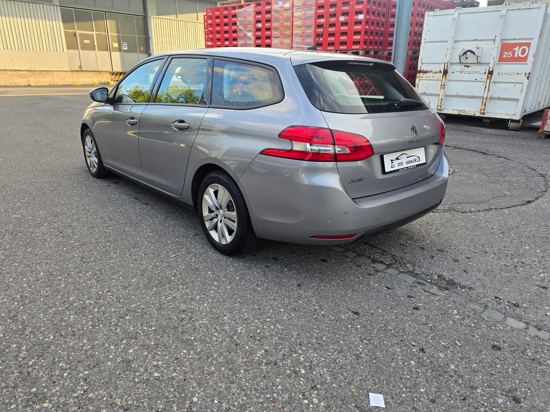 PEUGEOT 308 SW 1.5 BlueHDI Allure-image-5