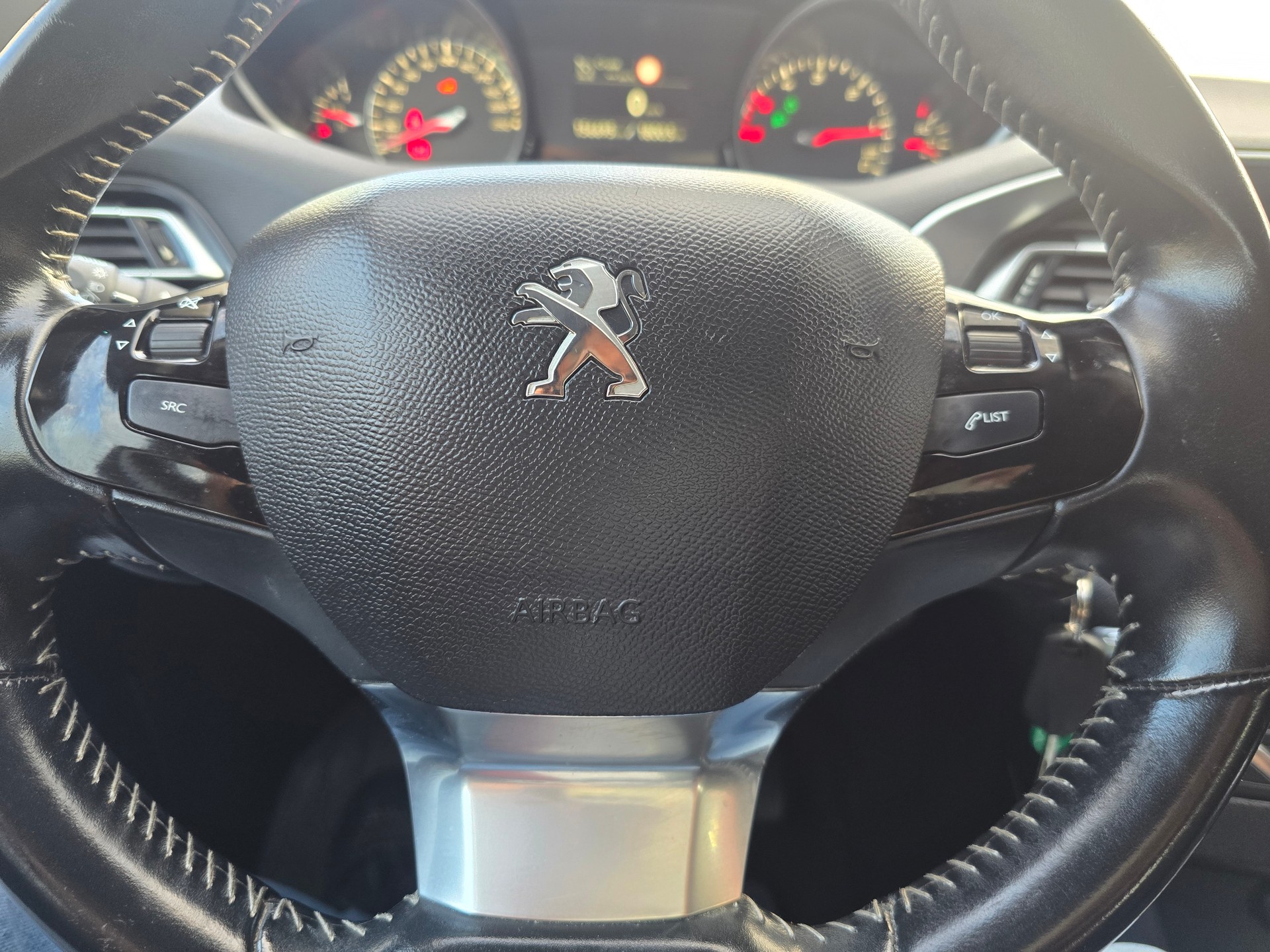 PEUGEOT 308 SW 1.5 BlueHDI Allure-image-20