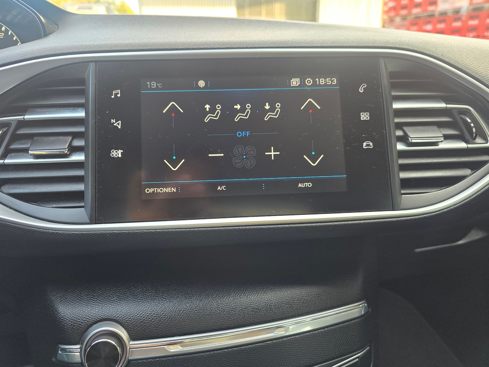 PEUGEOT 308 SW 1.5 BlueHDI Allure-image-19