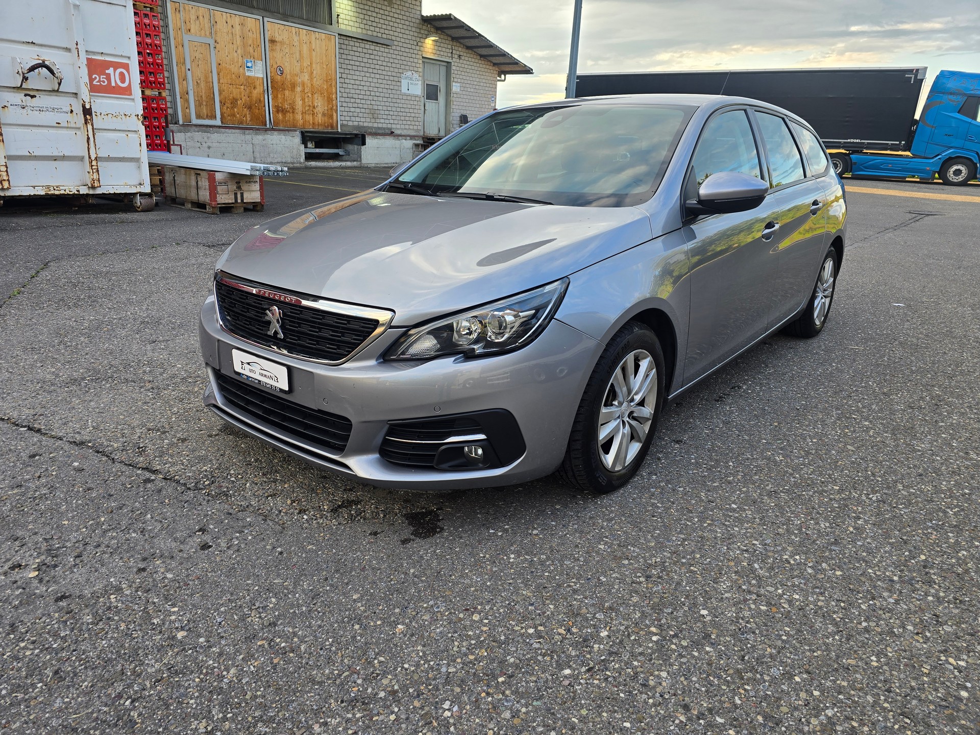 PEUGEOT 308 SW 1.5 BlueHDI Allure-image-1