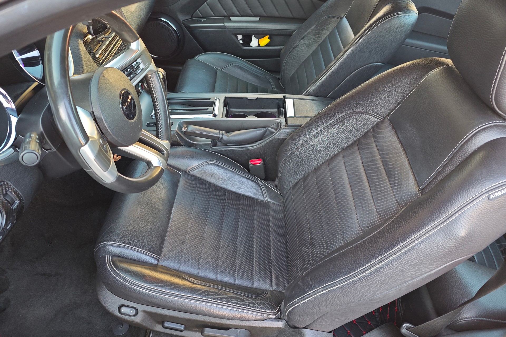 FORD MUSTANG-image-9