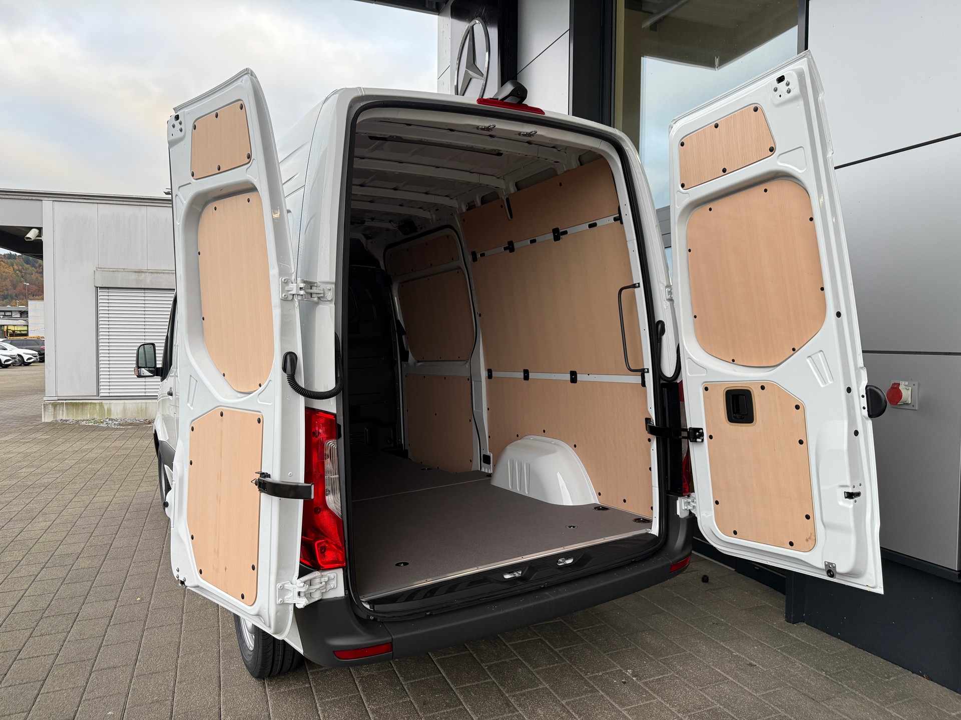 MERCEDES-BENZ Sprinter 315 CDI PRO KA 3665mm S-showroom-element-3