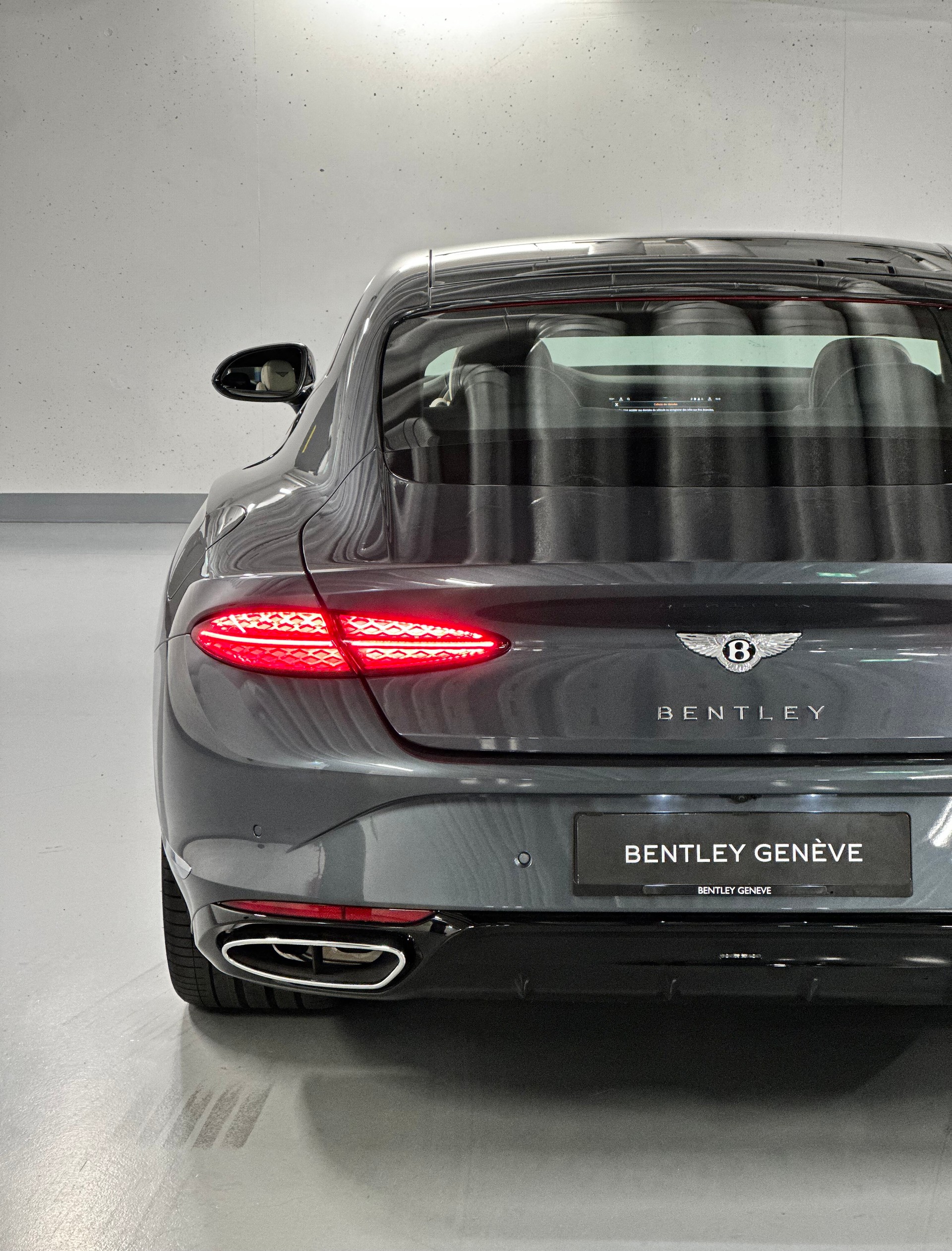 BENTLEY Continental GT Azure V8 Hybrid-image-20