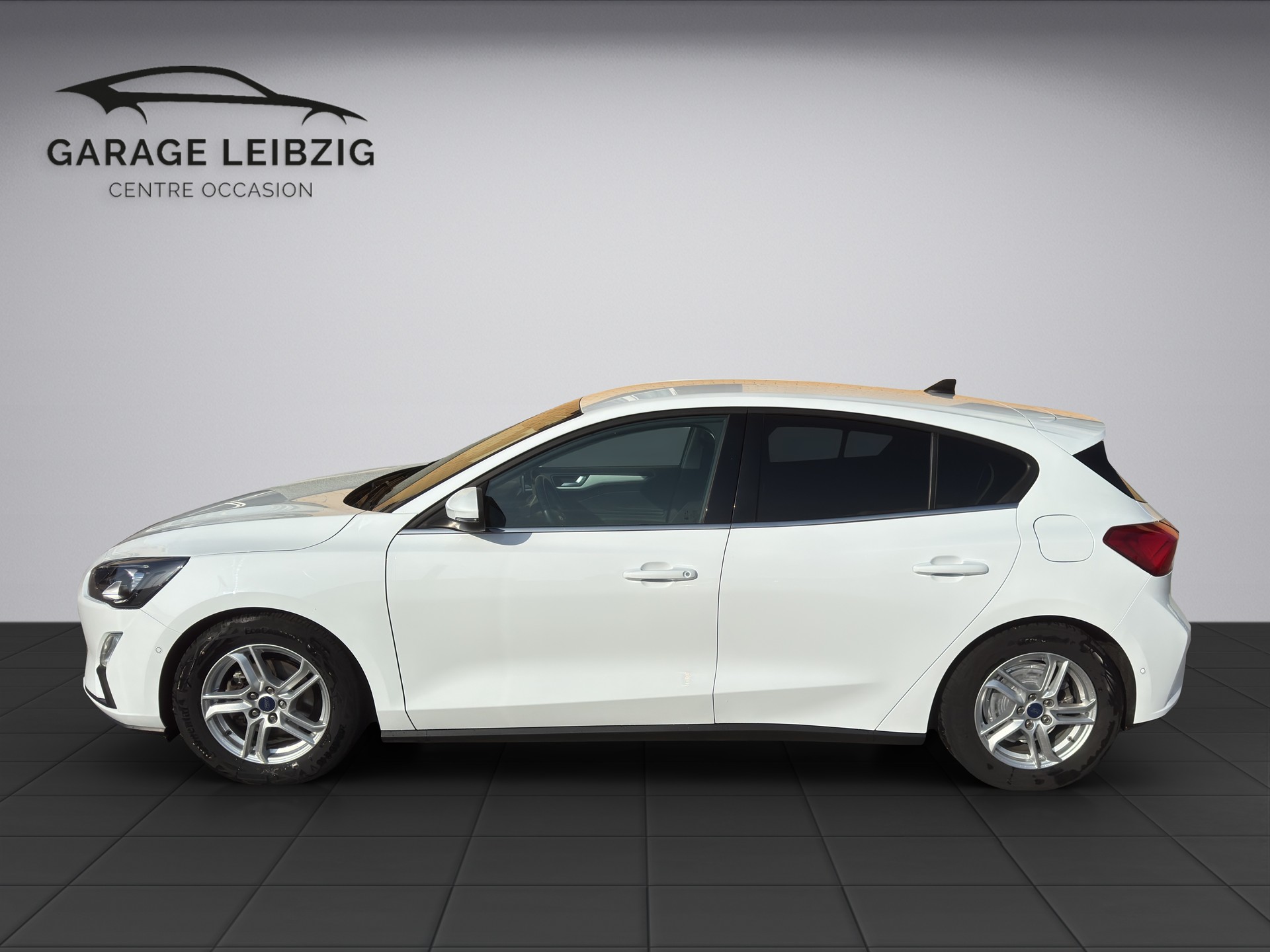 FORD Focus 1.0i EcoB Hybrid 125 Cool & Connect-image-1