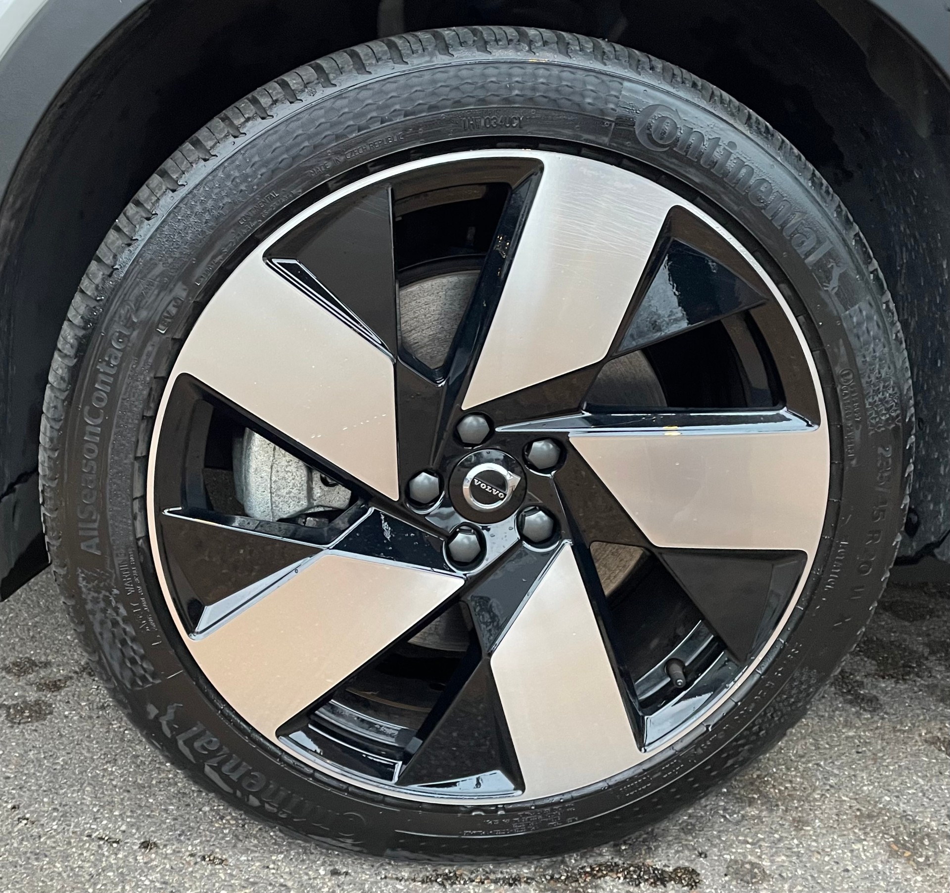 VOLVO C40 E80 Ultimate AWD-image-10