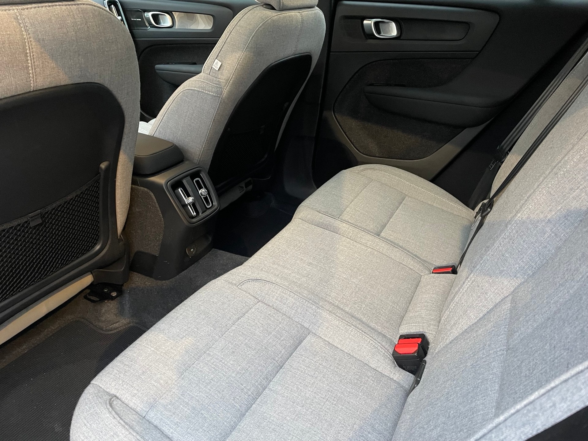 VOLVO C40 E80 Ultimate AWD-image-4