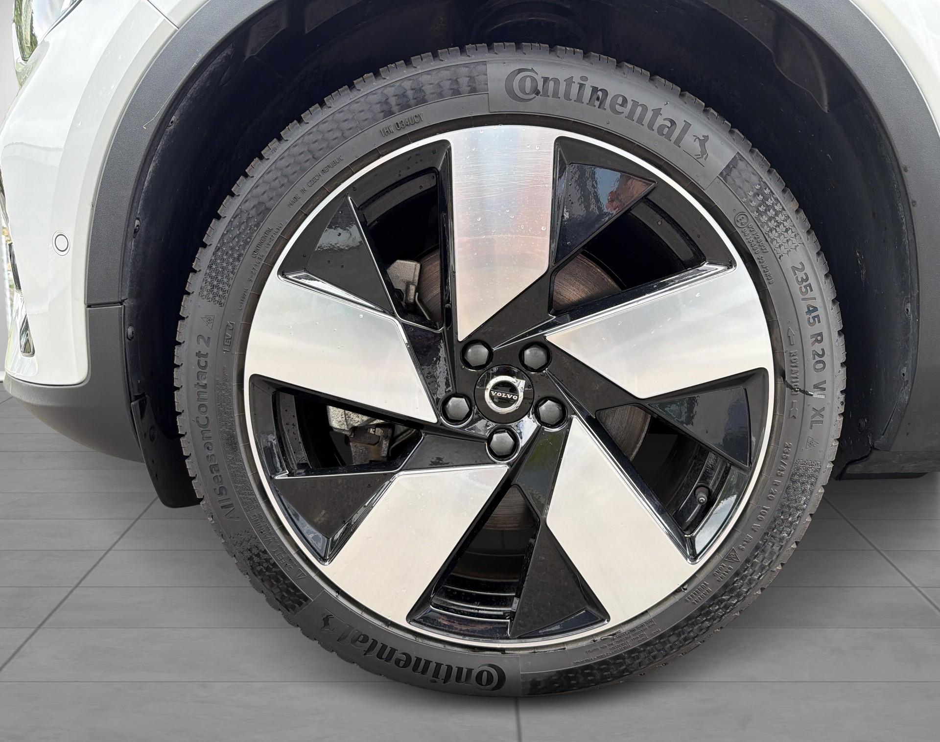 VOLVO C40 E80 Ultimate AWD-image-9