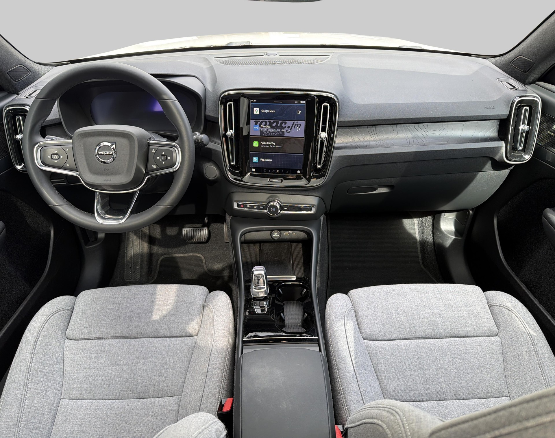 VOLVO C40 E80 Ultimate AWD-image-5