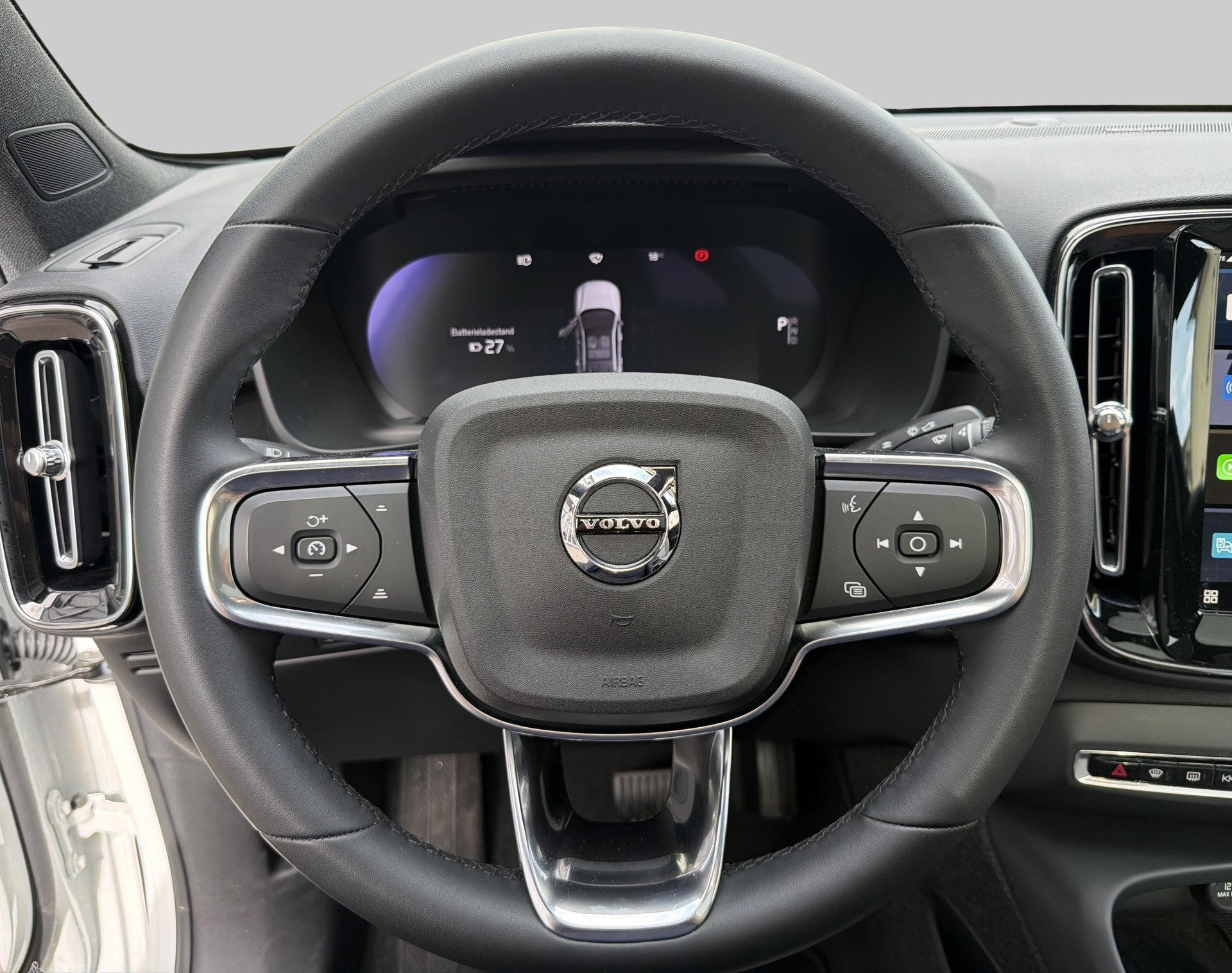 VOLVO C40 E80 Ultimate AWD-image-10
