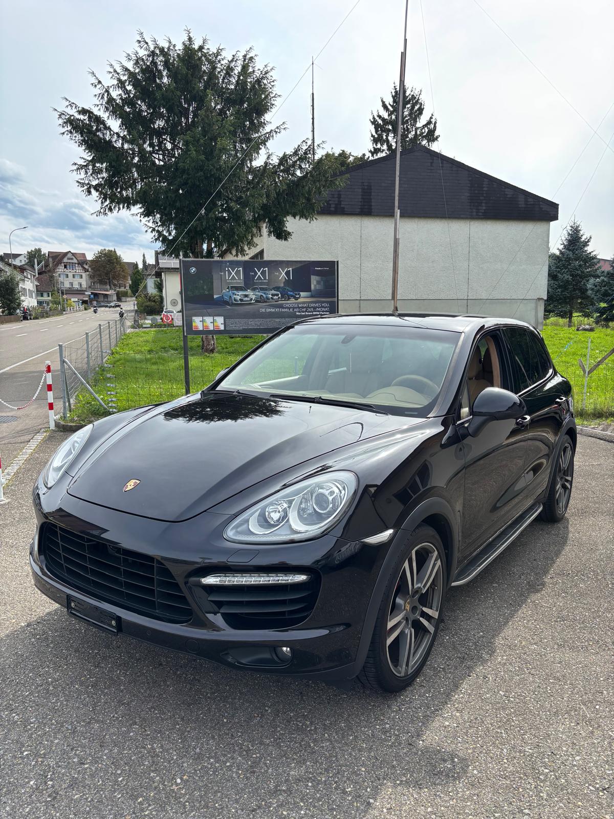 PORSCHE Cayenne Turbo