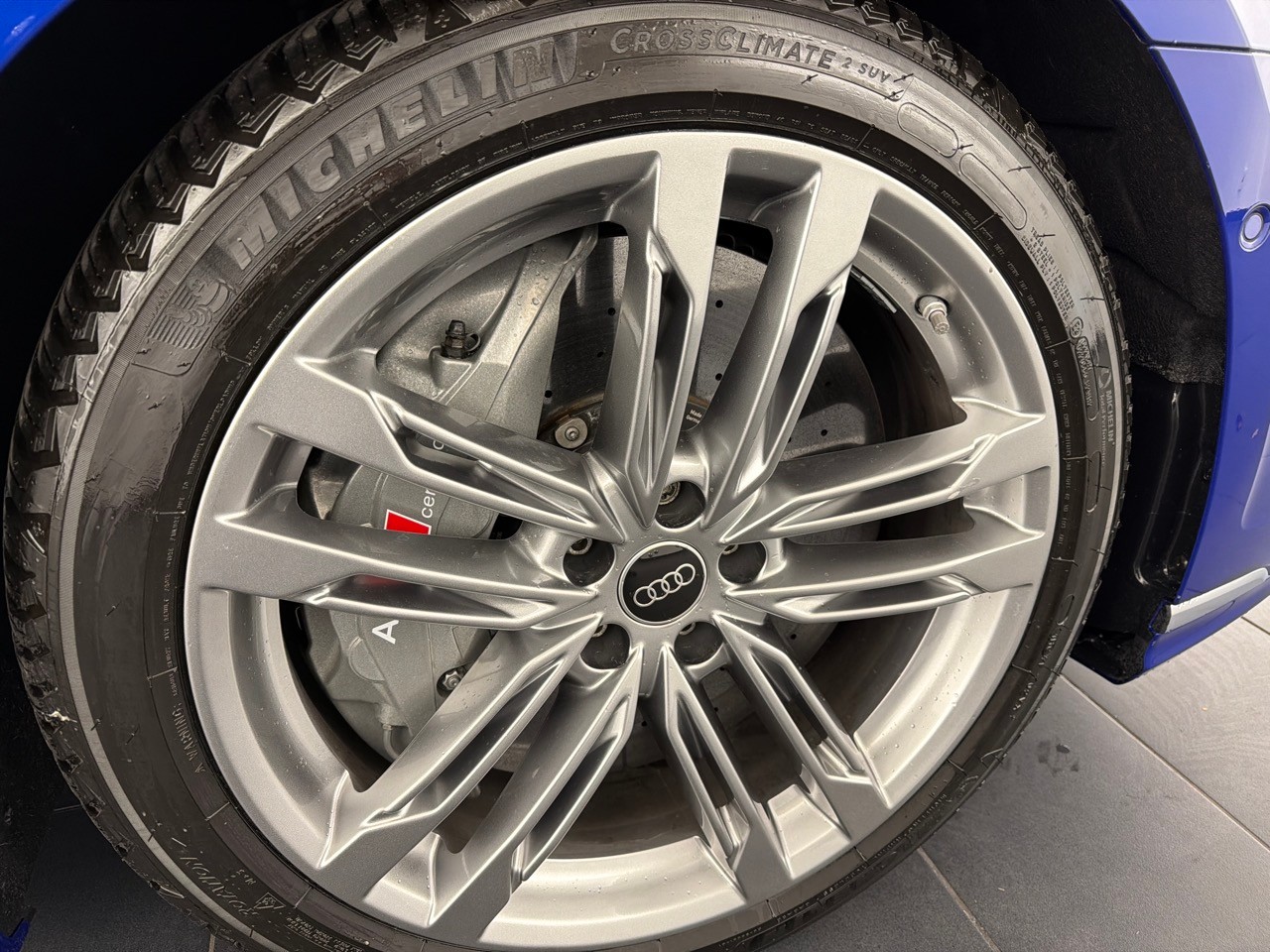 AUDI S8 TFSI quatt. tiptronic-image-9
