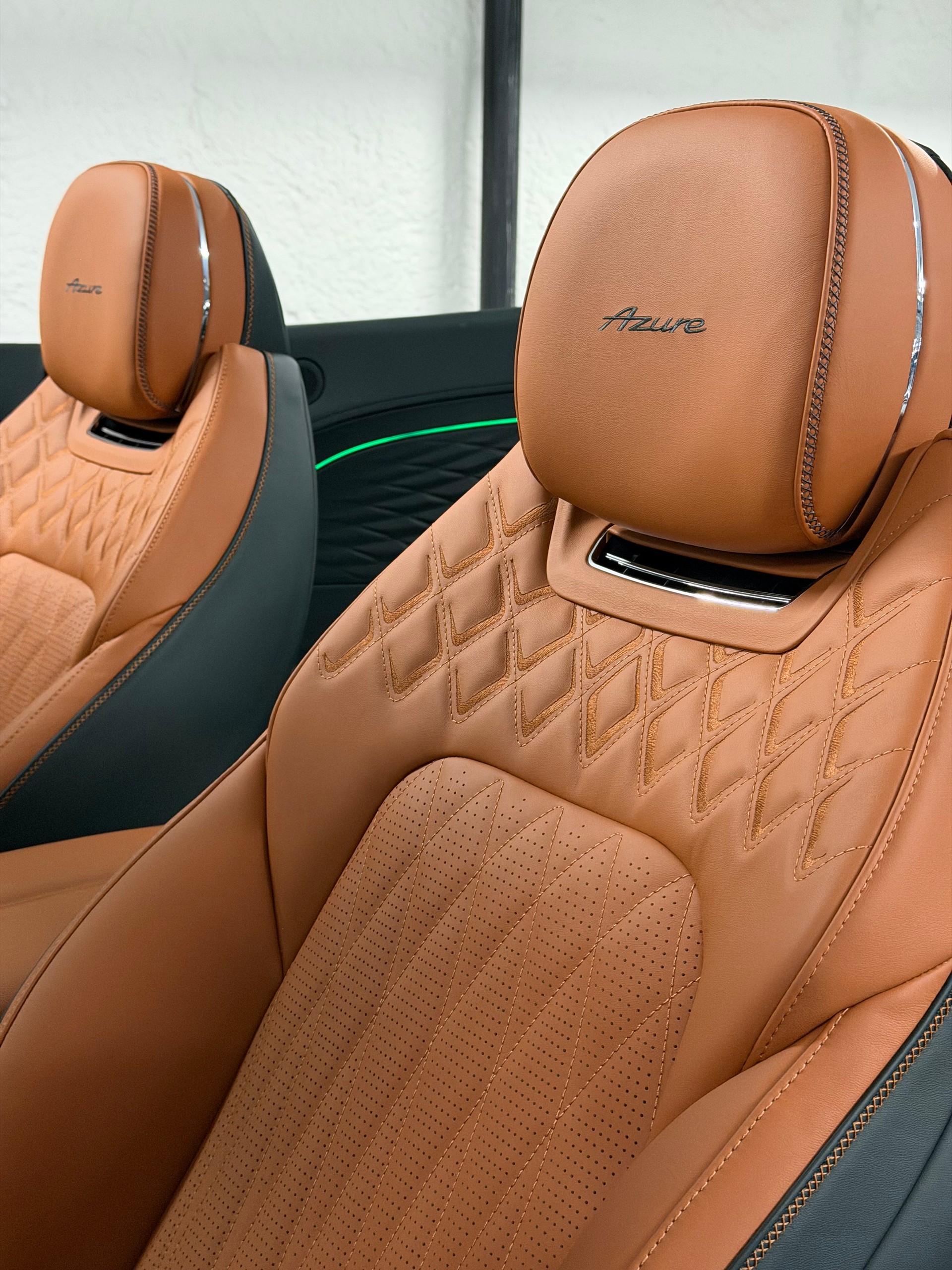 BENTLEY Continental GTC 4.0 V8 PHEV - Azure-image-11