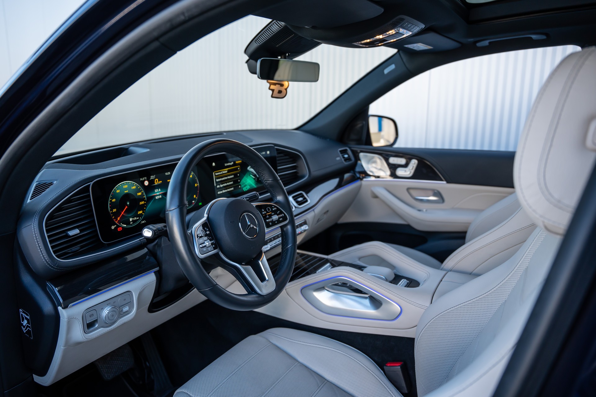 MERCEDES-BENZ GLE 400 d 4Matic AMG Line 9G-Tronic-image-10