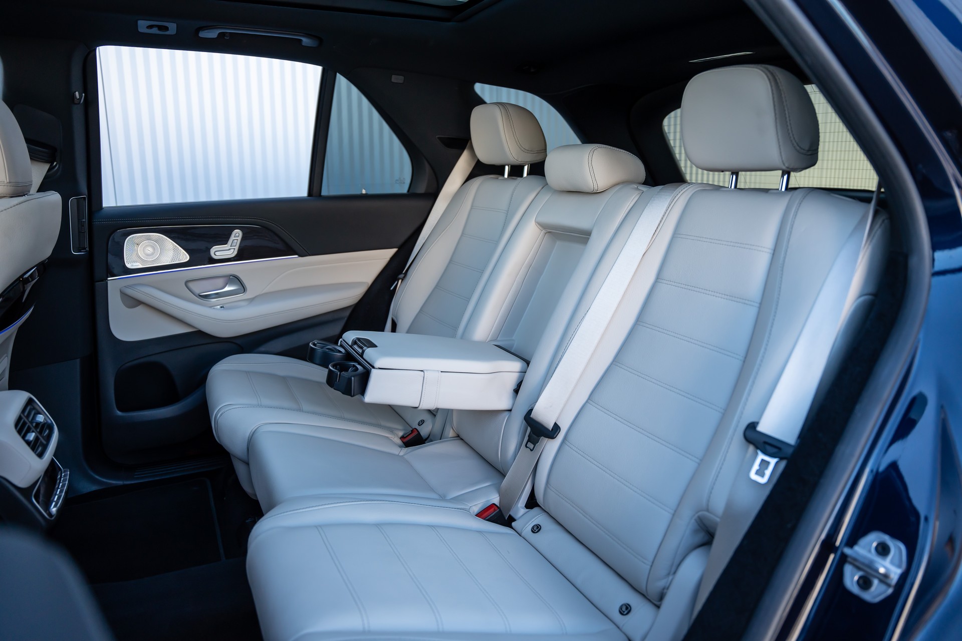 MERCEDES-BENZ GLE 400 d 4Matic AMG Line 9G-Tronic-image-13