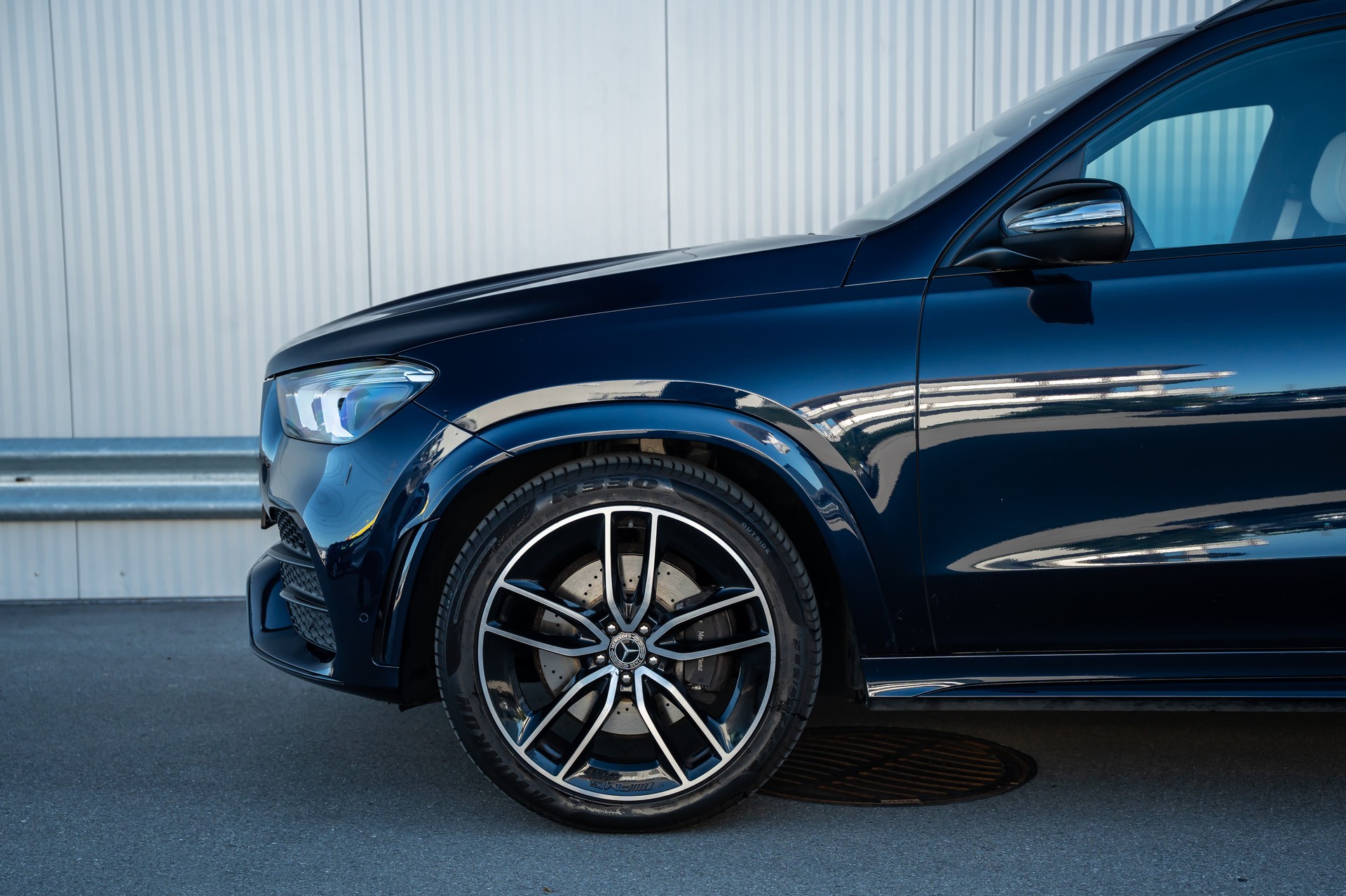 MERCEDES-BENZ GLE 400 d 4Matic AMG Line 9G-Tronic-image-5