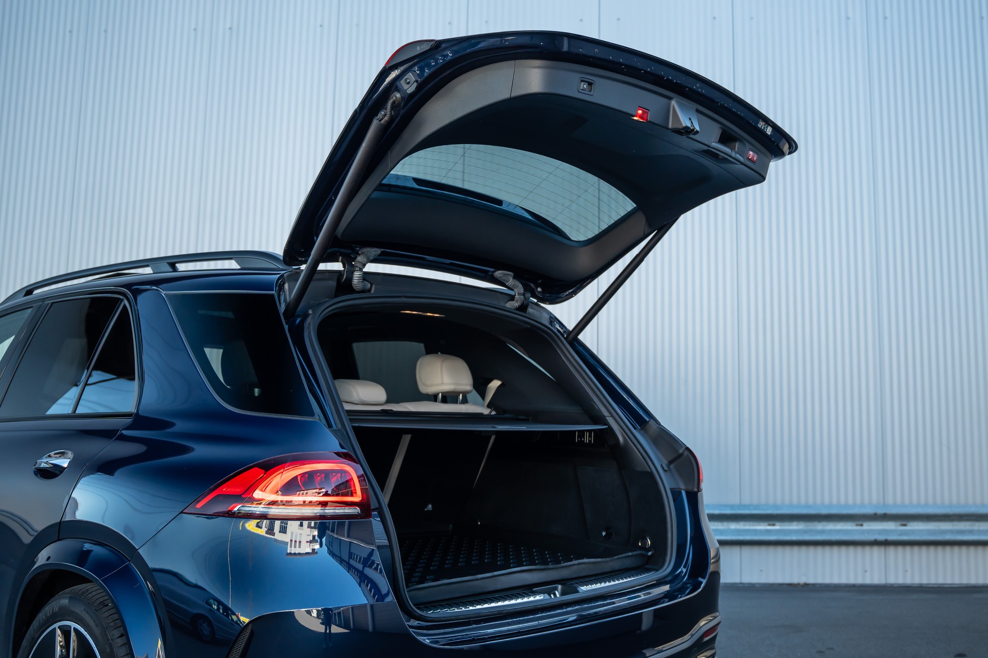MERCEDES-BENZ GLE 400 d 4Matic AMG Line 9G-Tronic-image-7