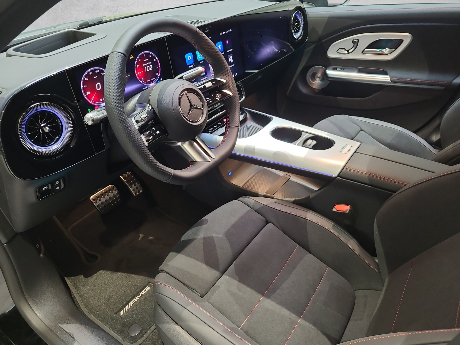 MERCEDES-BENZ CLA 200 8G-DCT 4Matic-image-6