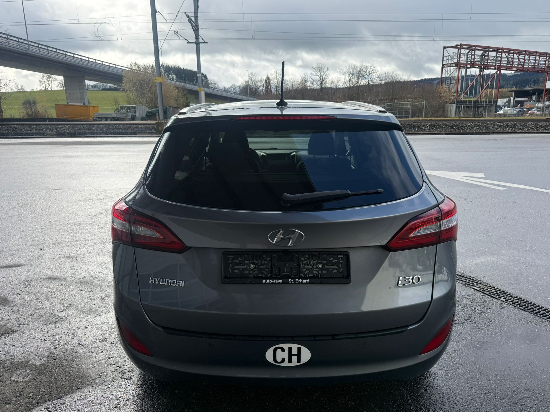HYUNDAI i30 Wagon 1.6 CRDi Plena Automatic-image-14