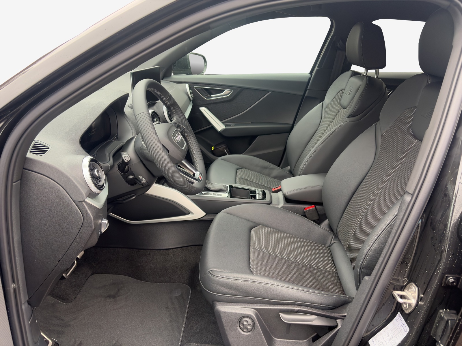 AUDI Q2 35 TFSI S line S-tronic-image-7