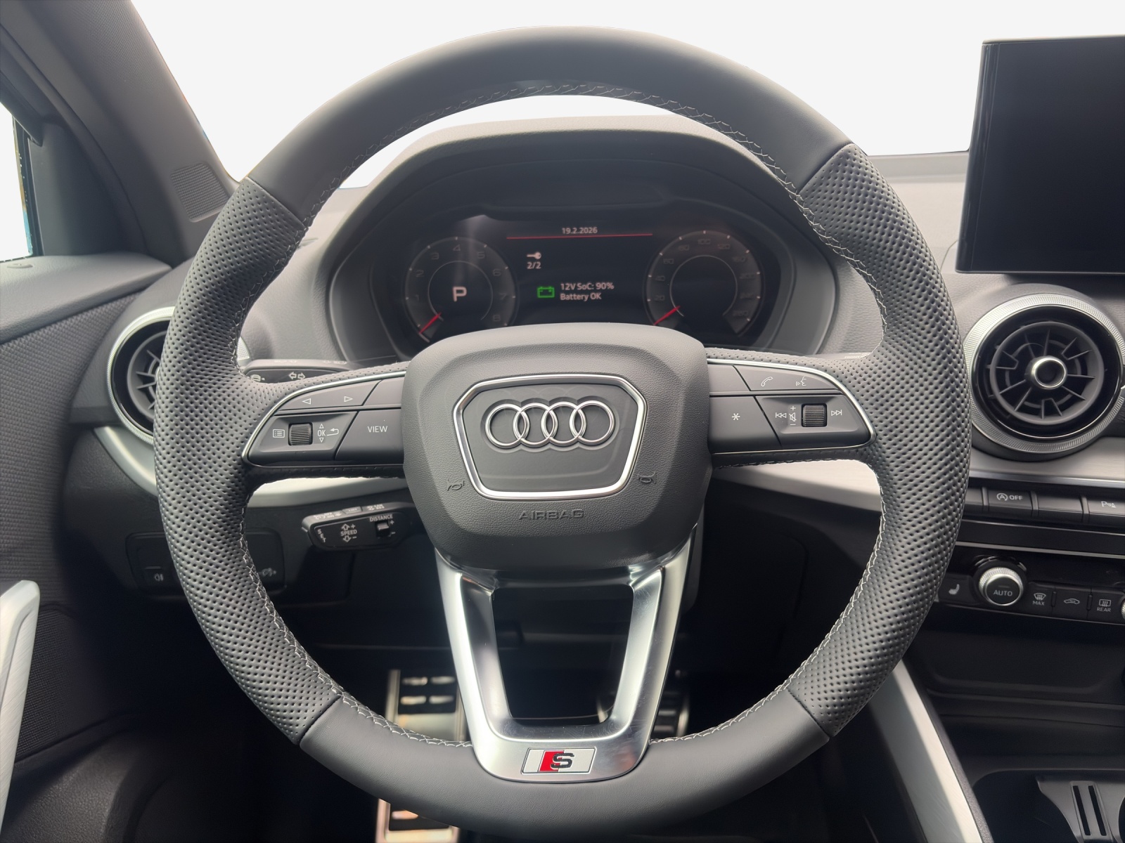 AUDI Q2 35 TFSI S line S-tronic-image-9
