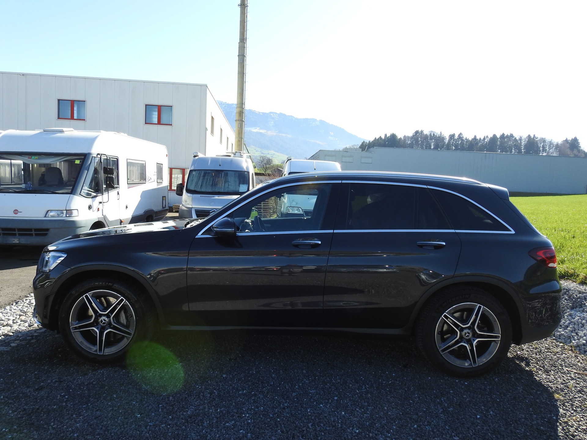 MERCEDES-BENZ GLC 220 d AMG Line 4Matic 9G-Tronic-image-2