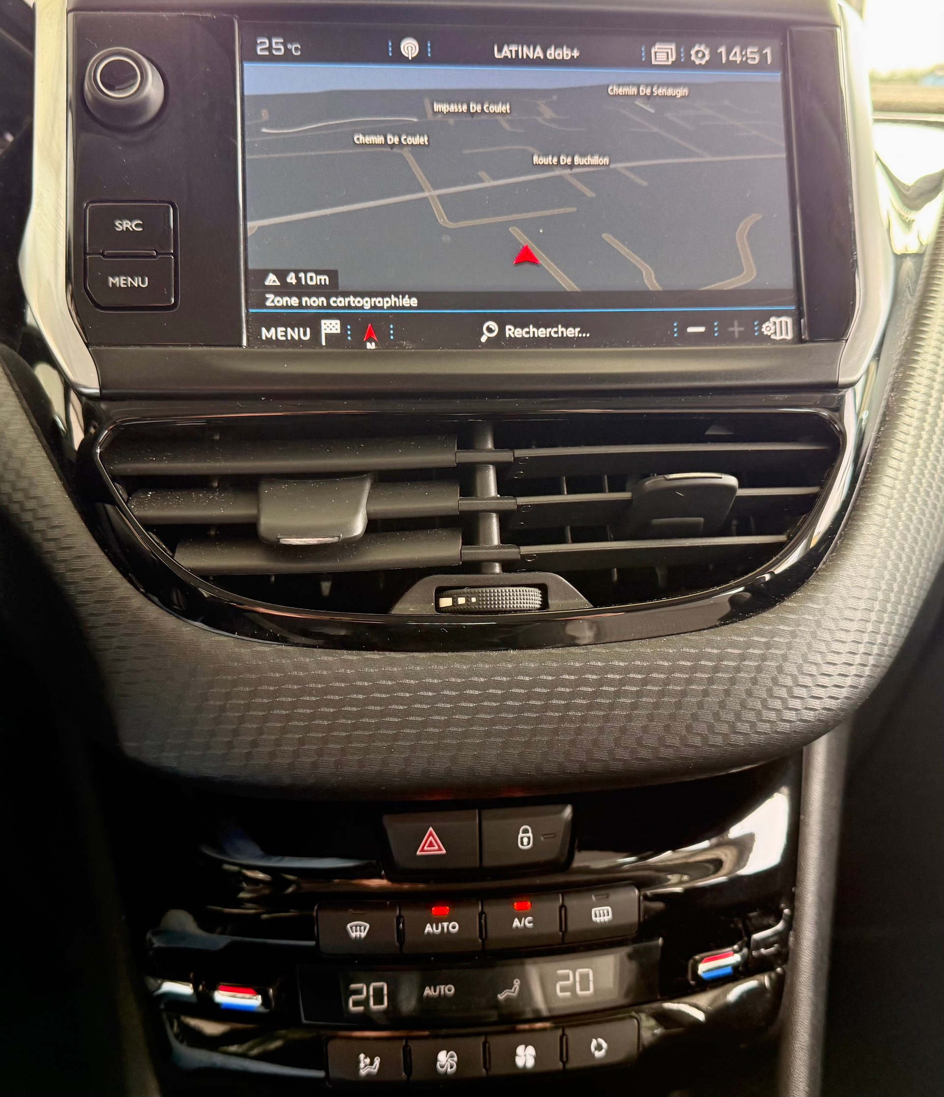 PEUGEOT 208 1.2 PureTech Active EAT6-image-16