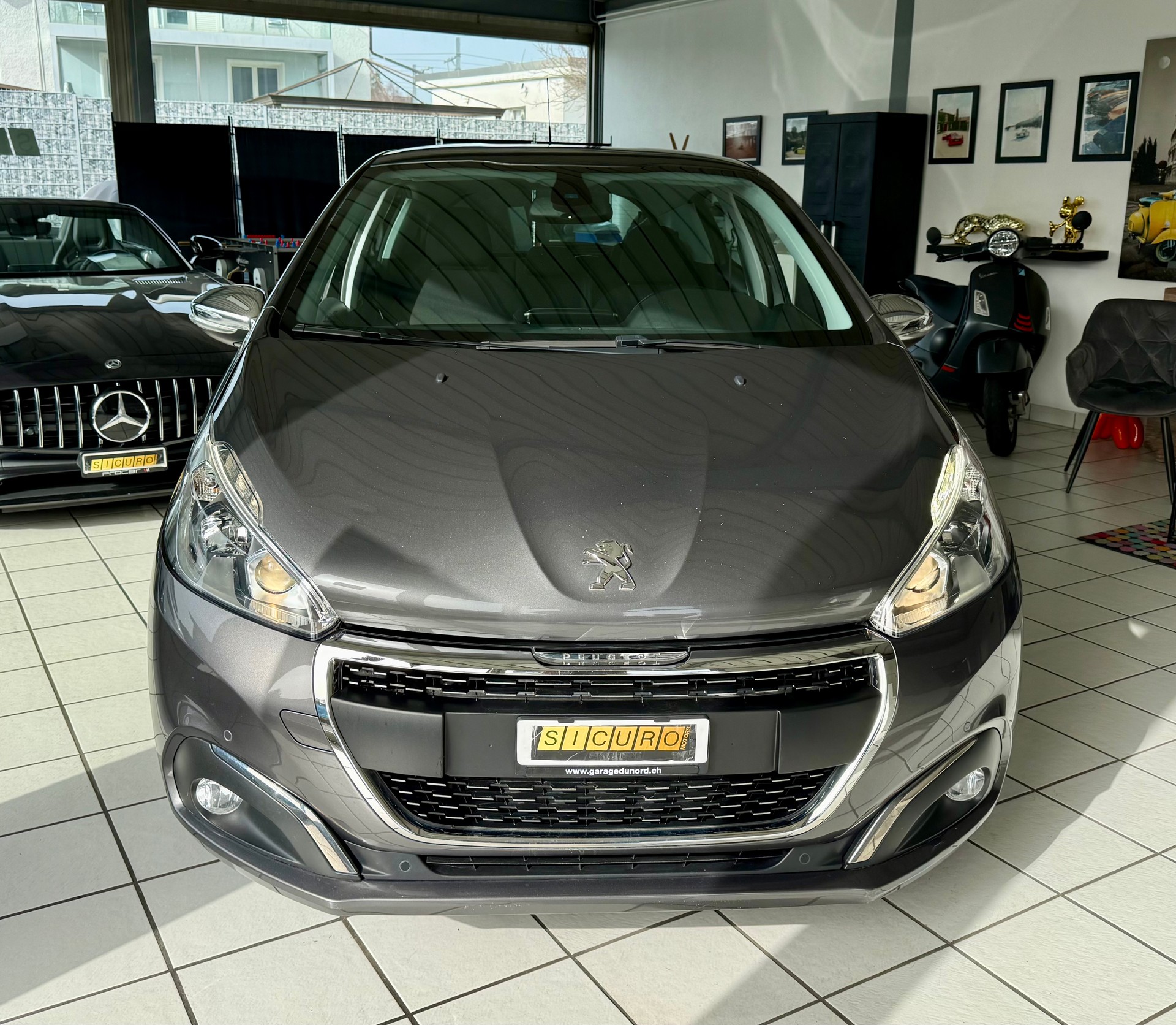 PEUGEOT 208 1.2 PureTech Active EAT6-image-2
