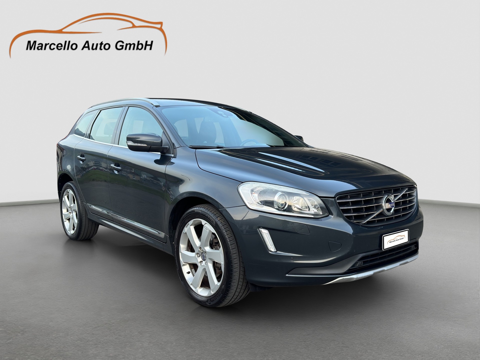 VOLVO XC60 D4 AWD Summum Geartronic-image-2