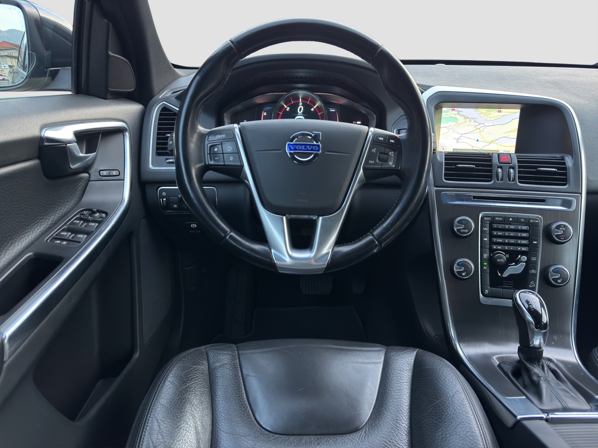 VOLVO XC60 D4 AWD Summum Geartronic-image-7