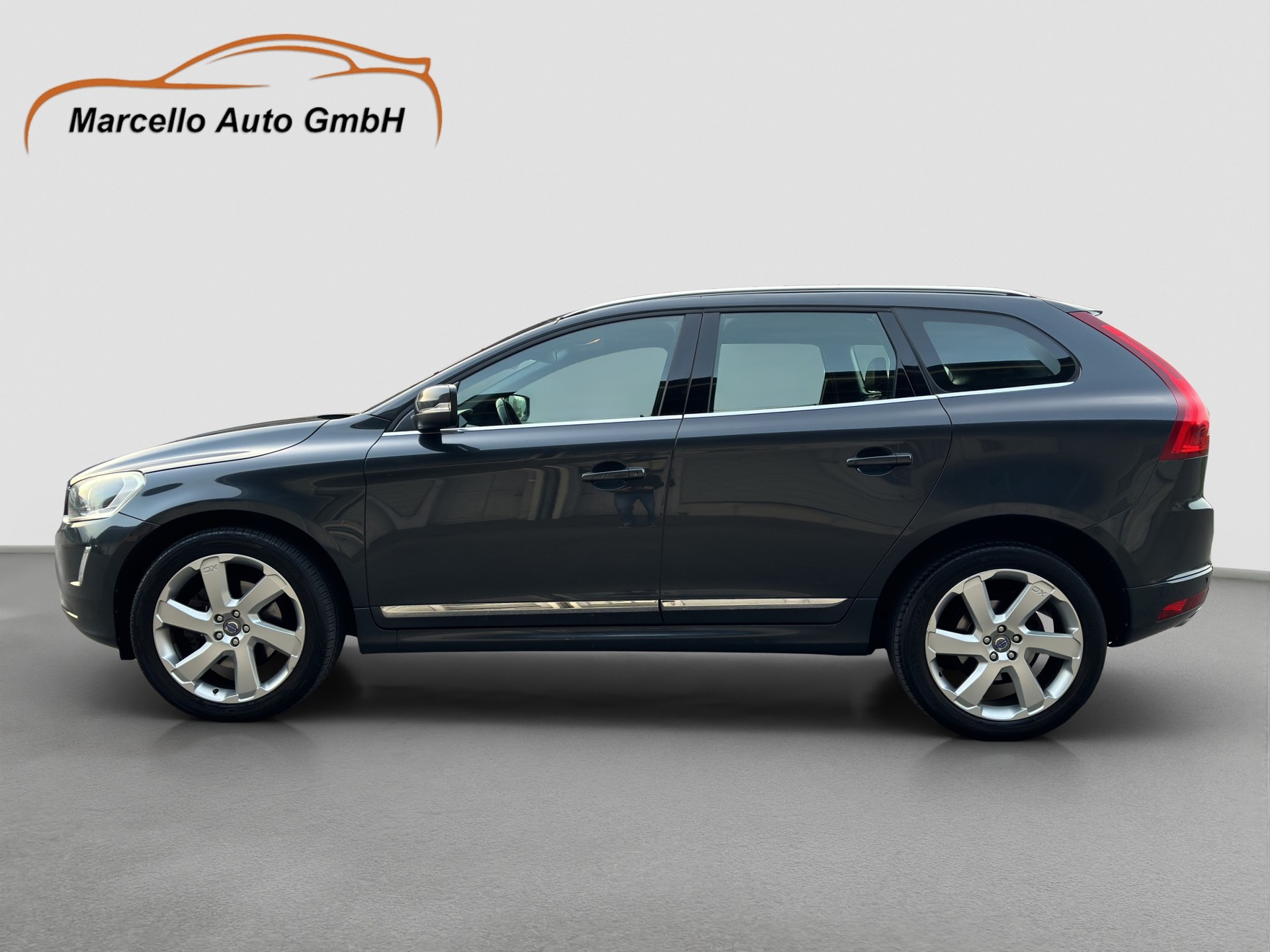 VOLVO XC60 D4 AWD Summum Geartronic-image-1