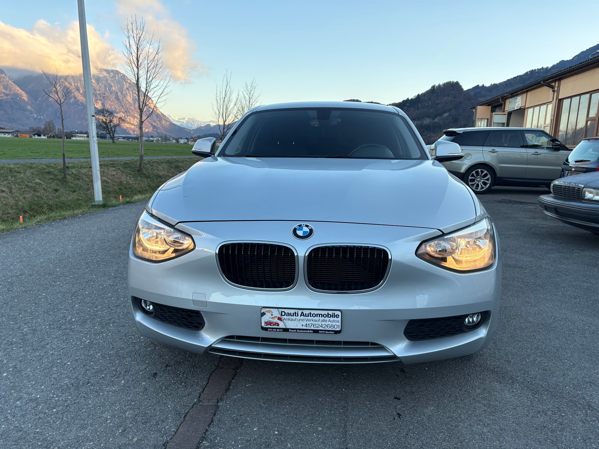 BMW 116i Urban Line Steptronic-image-1