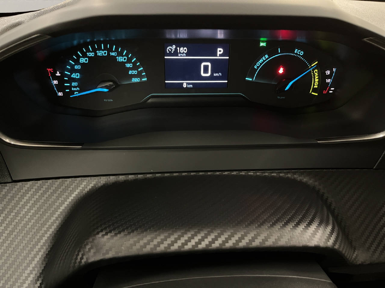 PEUGEOT 208 1.2 Hybrid Style-image-9